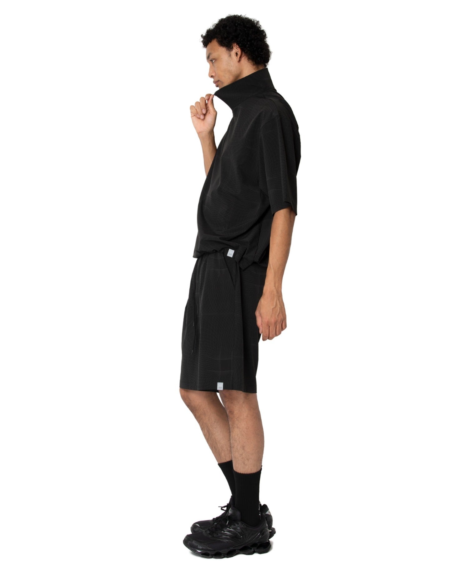 Technical S/S high-zip pullover - black