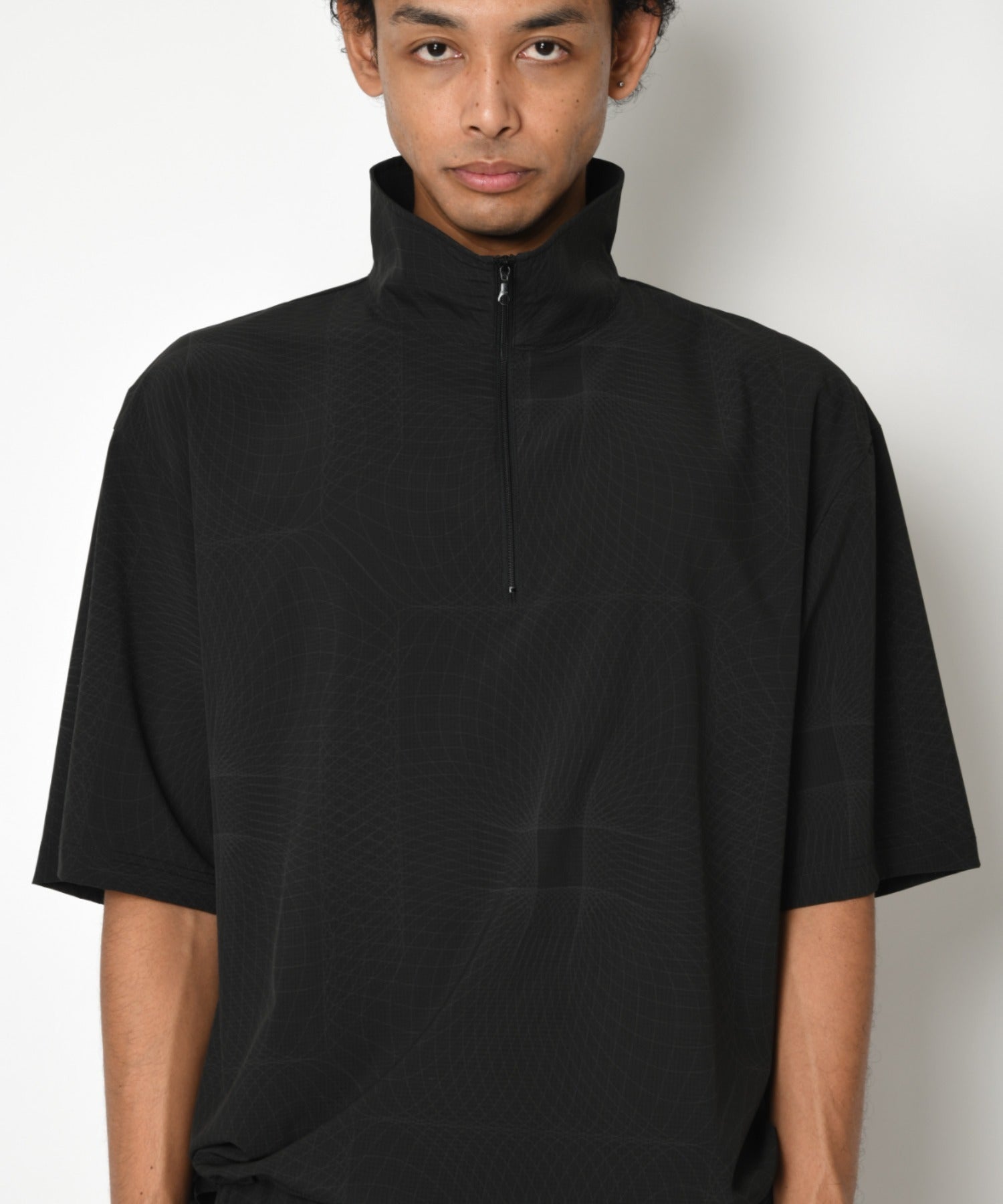 Technical S/S high-zip pullover - lineblack