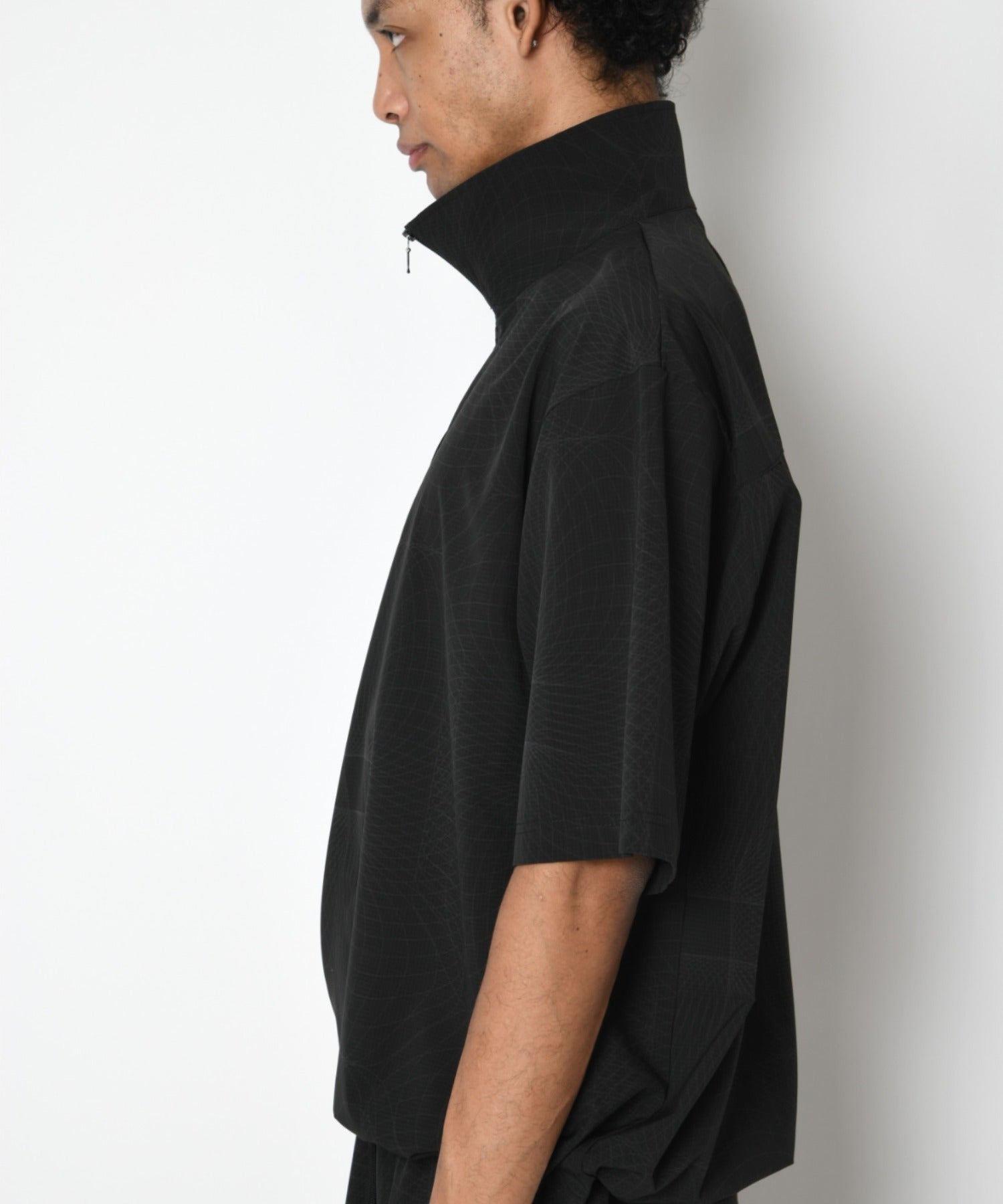 Technical S/S high-zip pullover - lineblack
