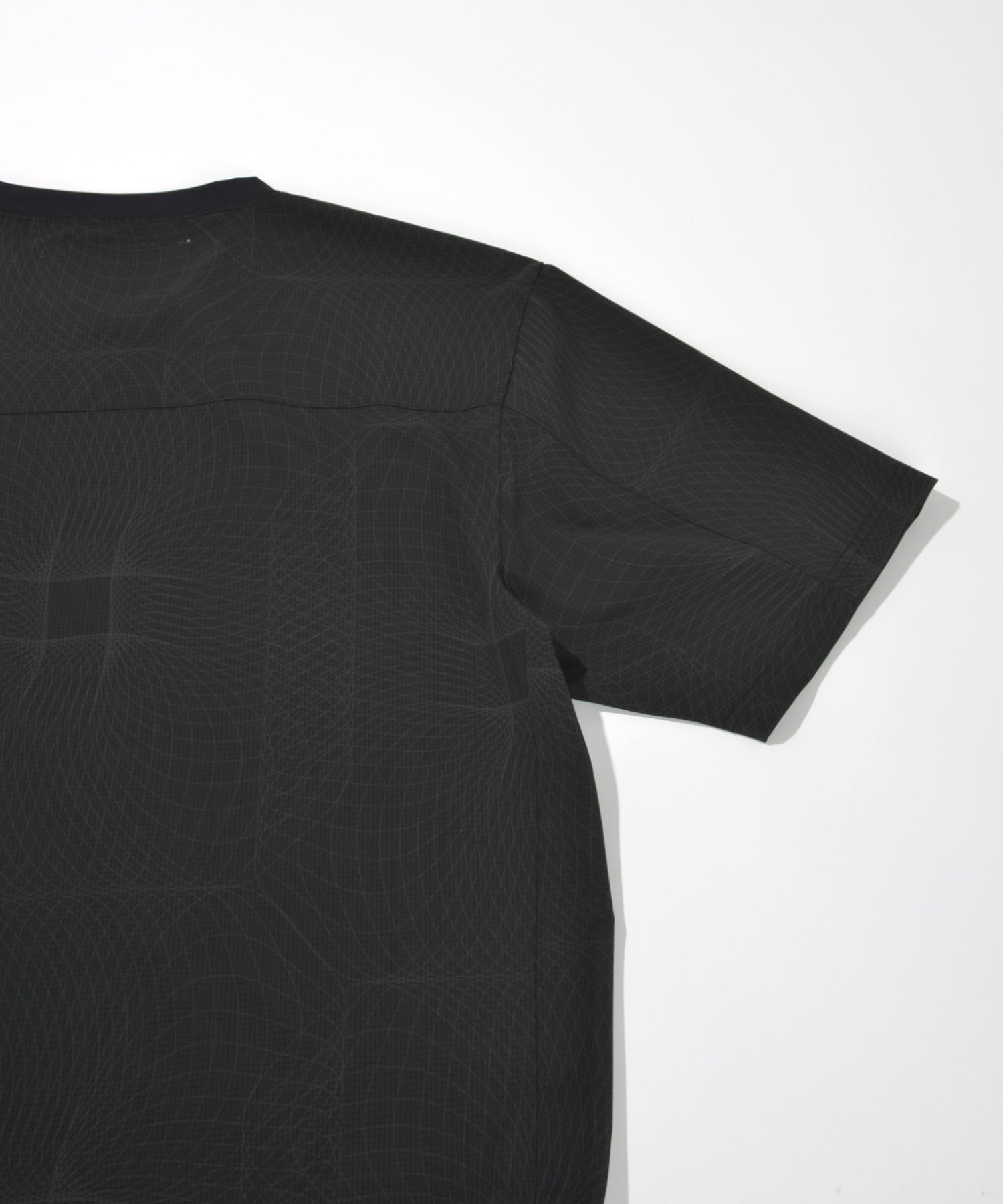 Technical S/S crew-neck - black
