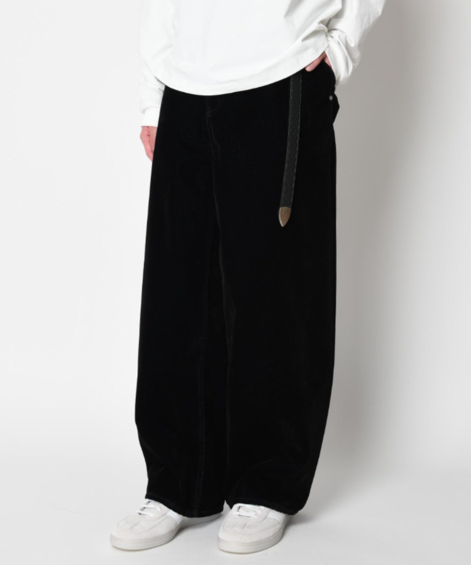 Black flocky denim barrel leg trousers - onewash black