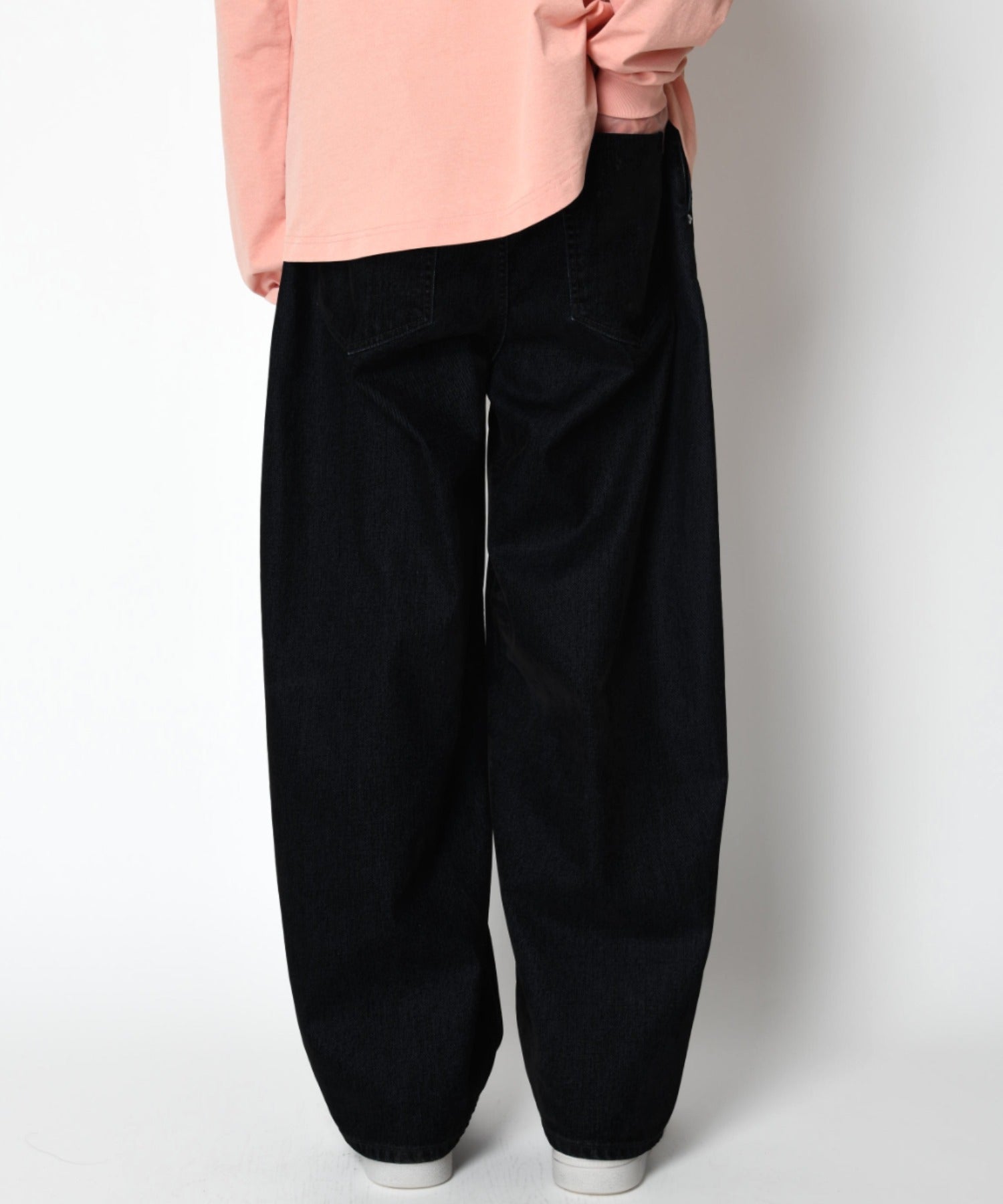 Black flocky denim barrel leg trousers - biowash black