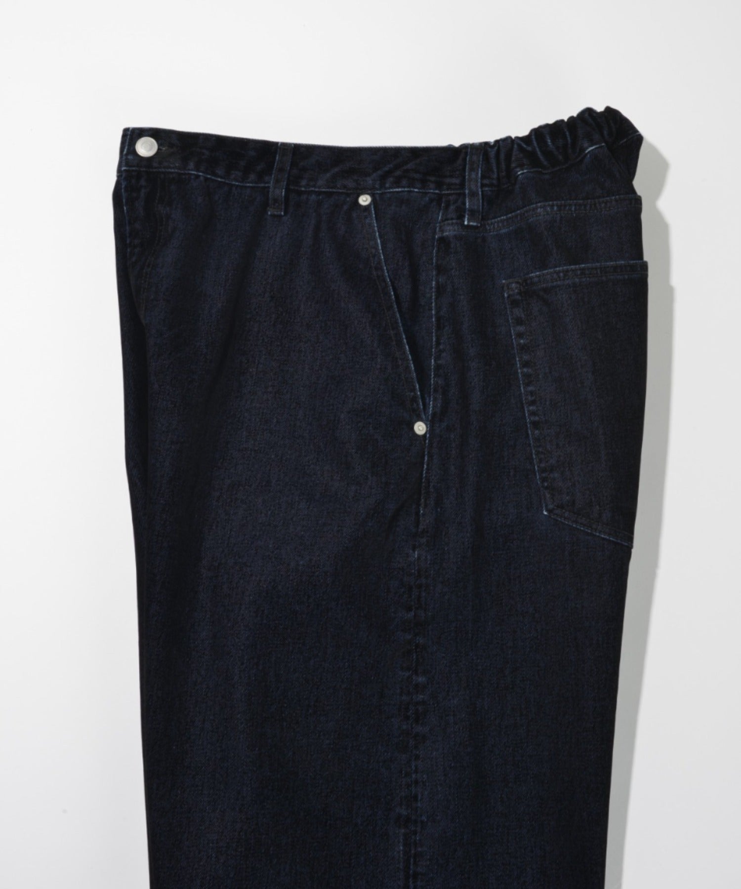 Black flocky denim barrel leg trousers - biowash black