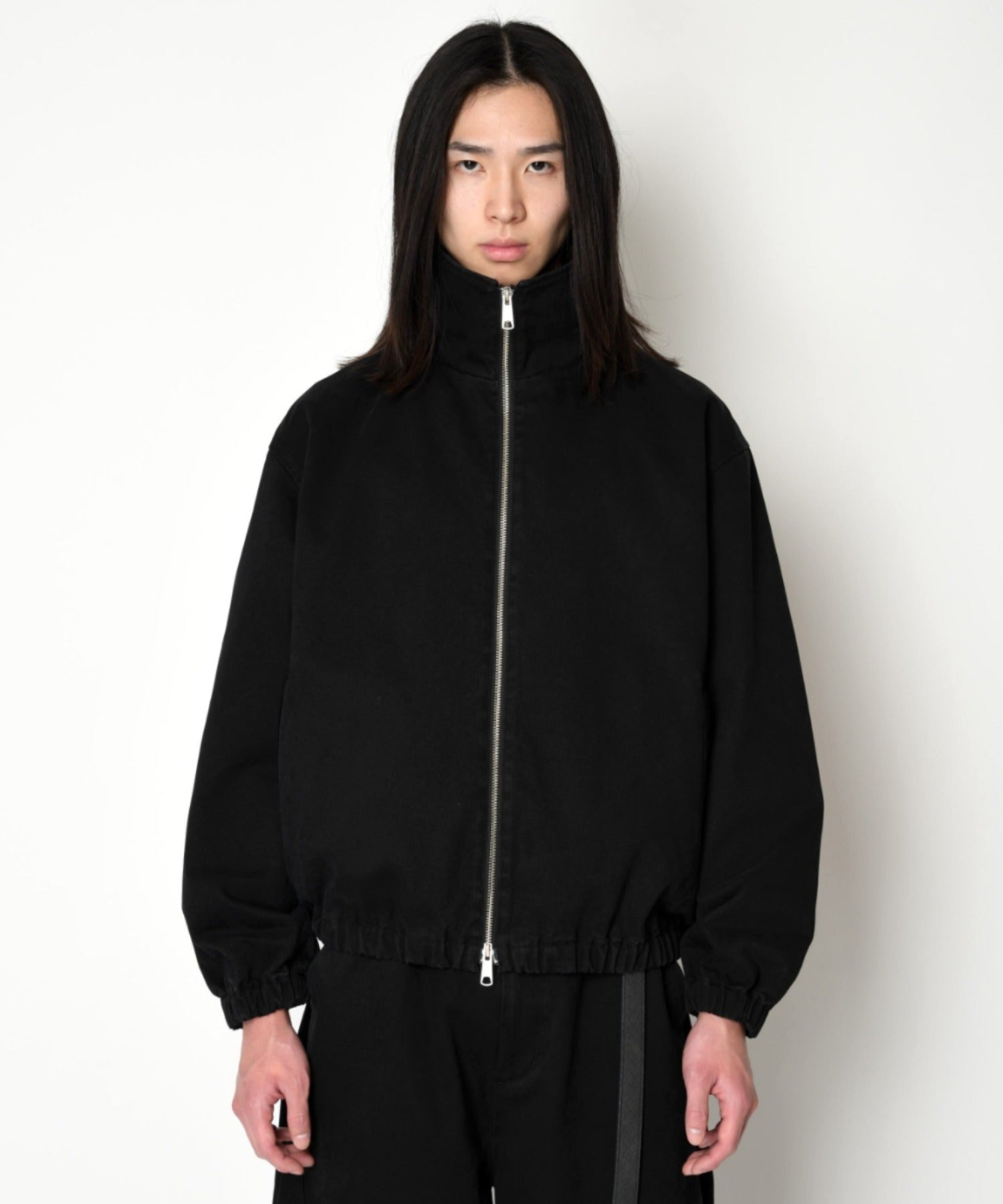Pigment dyed stand-collar zip blouson-black