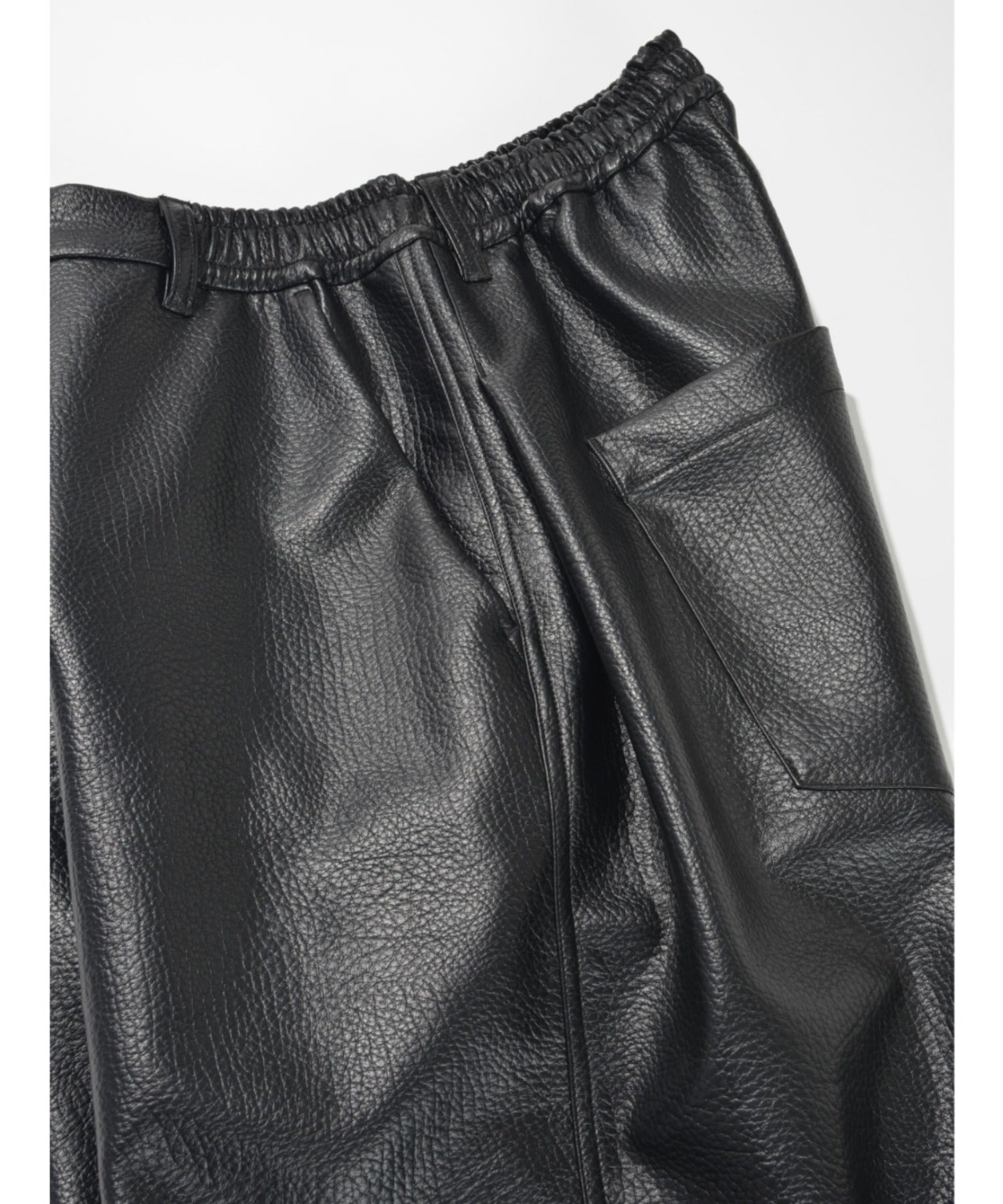 Shrink faux leather side-tuck wide trousers - faux leather black