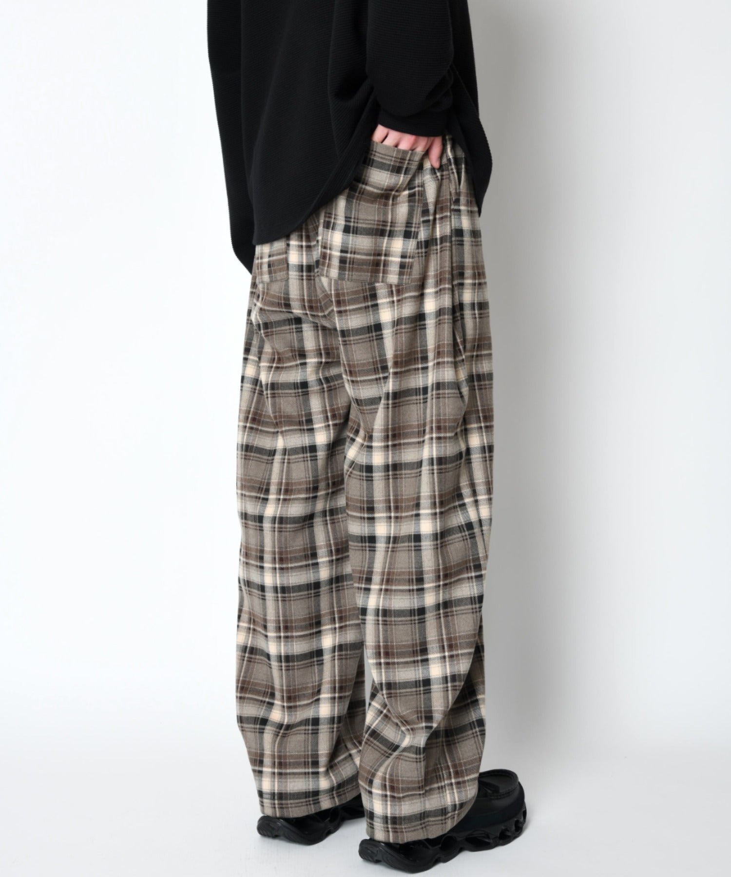 Side-tuck balloon pants - beige check