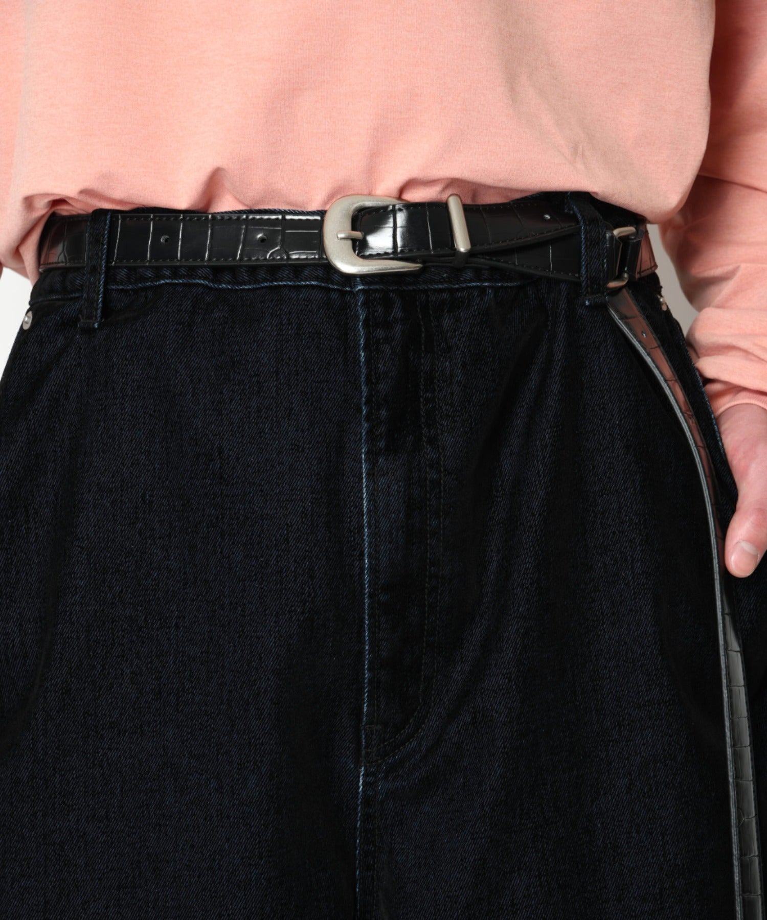 Long narrow emboss belt - mesh black