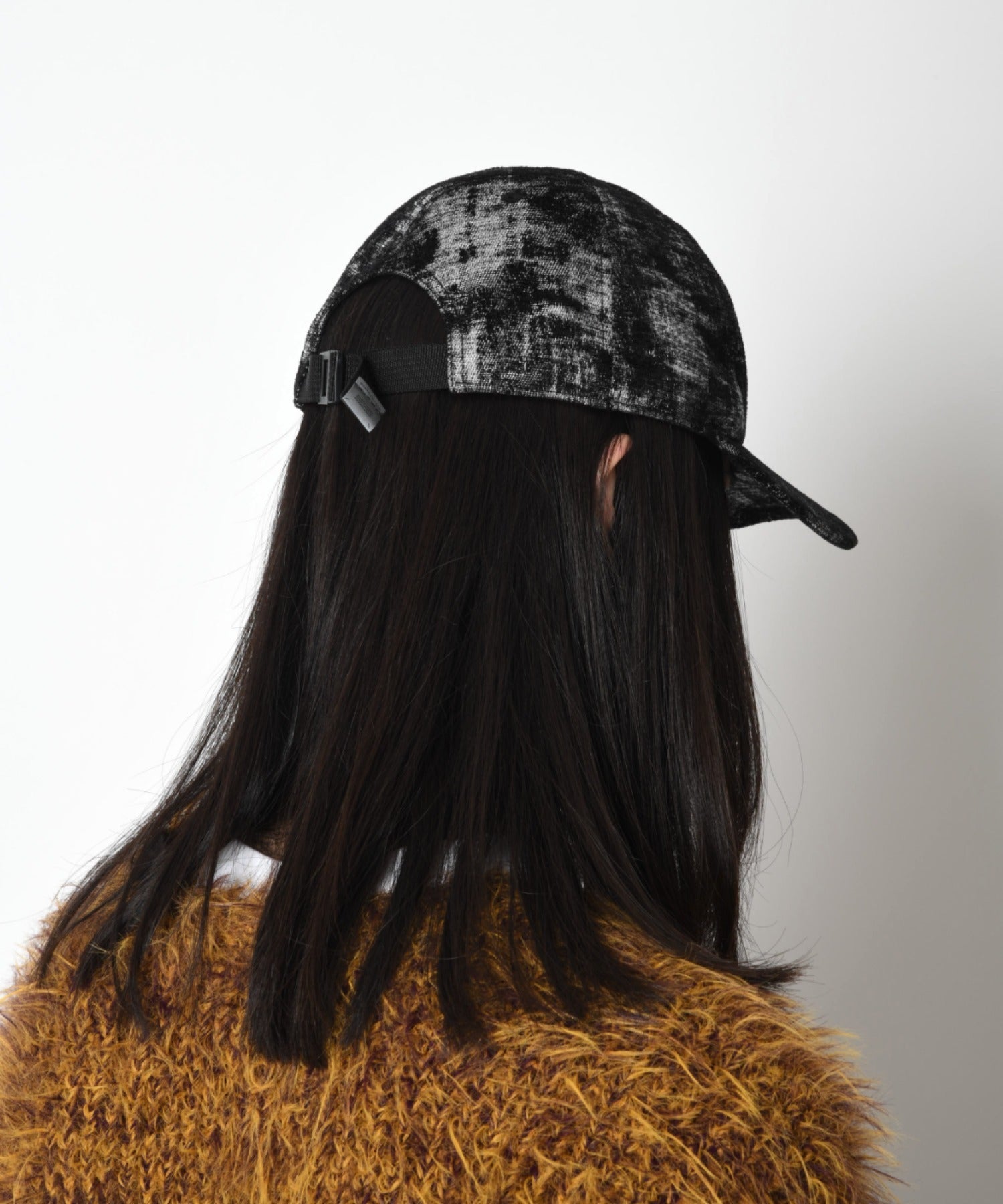 6 panel cap - white-black