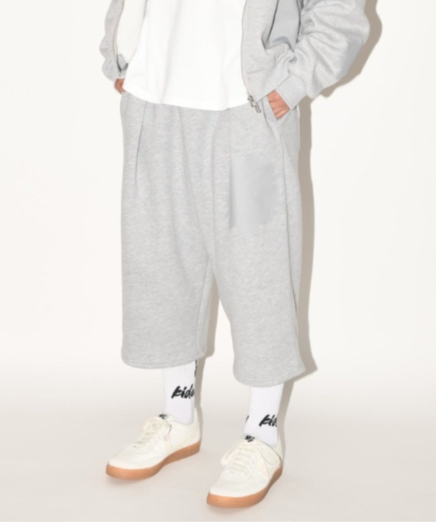 Flower sweat cropped wide trousers - ash gray