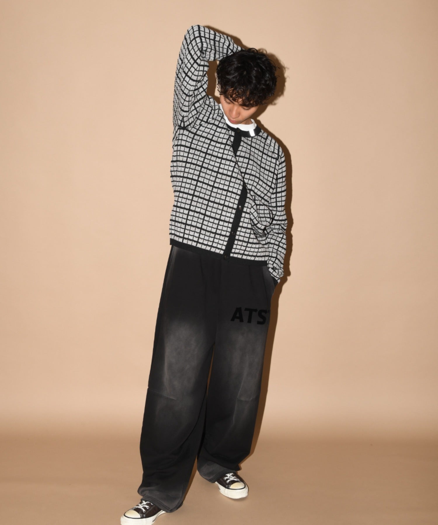 Graph check Knit Cardigan - cream/brown