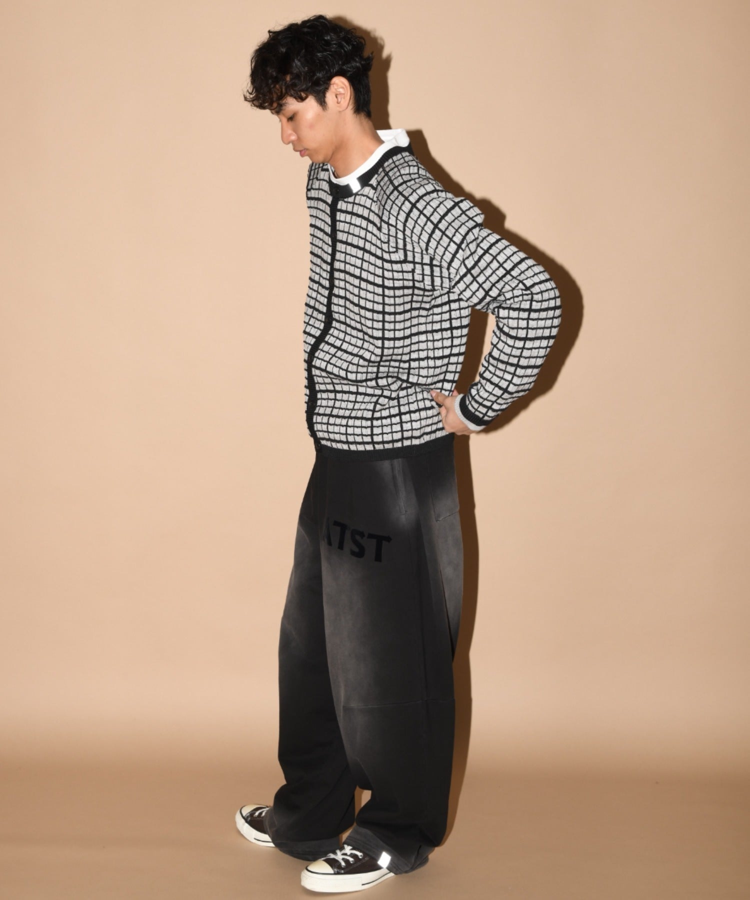 Graph check Knit Cardigan - cream/brown