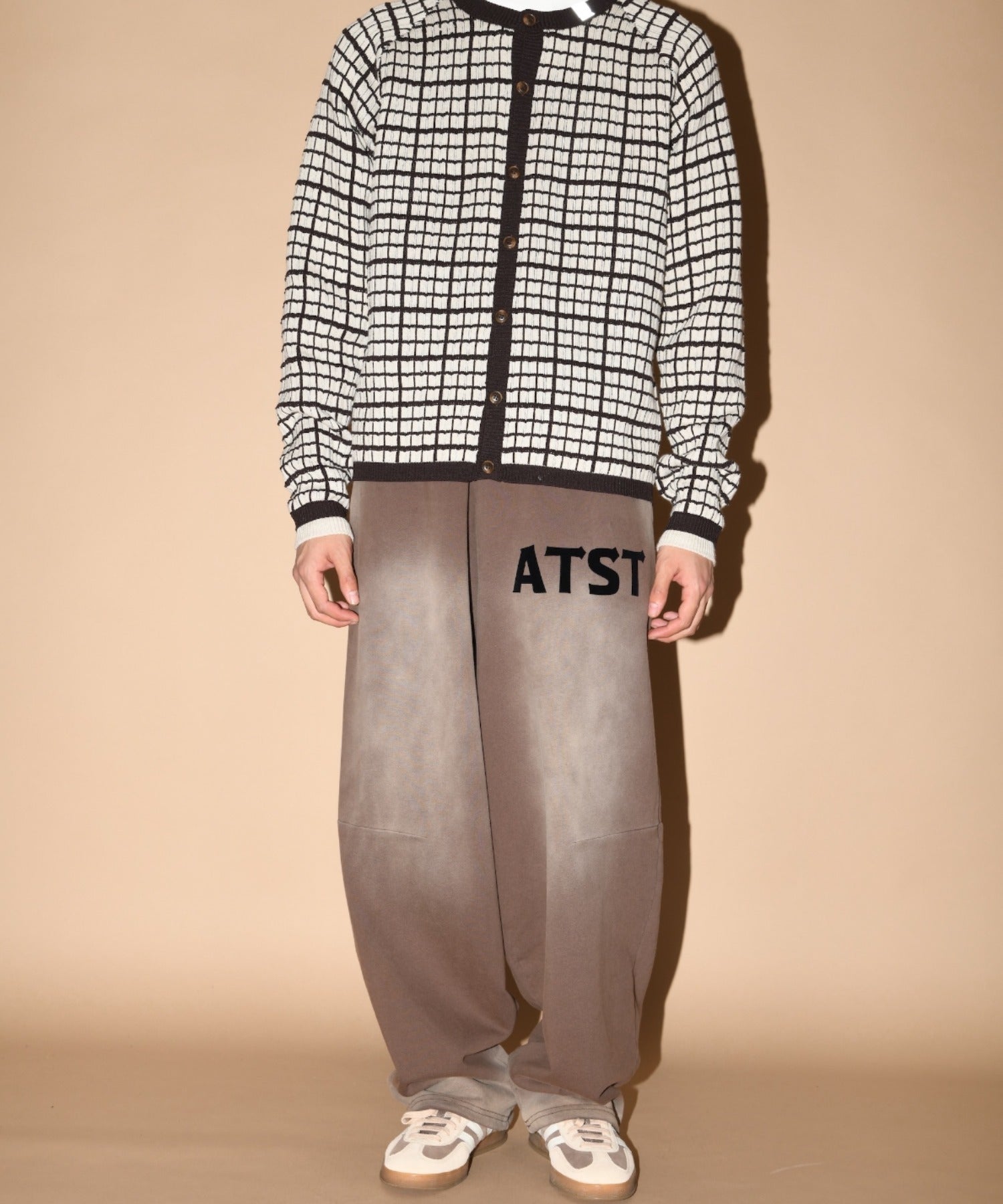 Sun faded Flocky print Sweat Side-tuck Wide Pants - brown