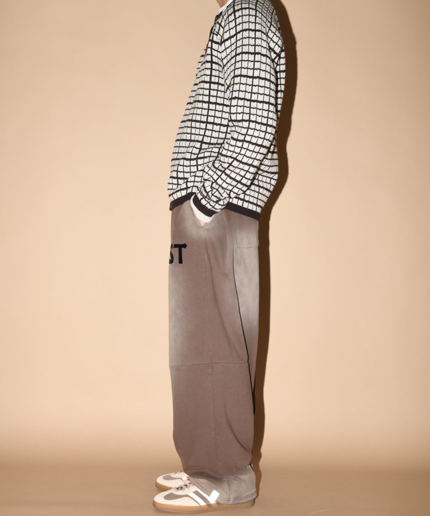 Sun faded Flocky print Sweat Side-tuck Wide Pants - brown