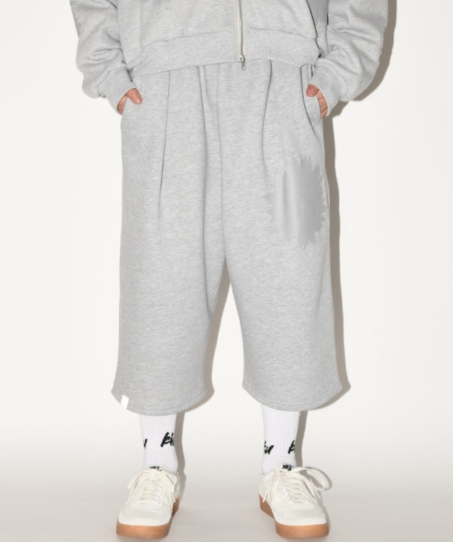 Flower sweat cropped wide trousers - ash gray