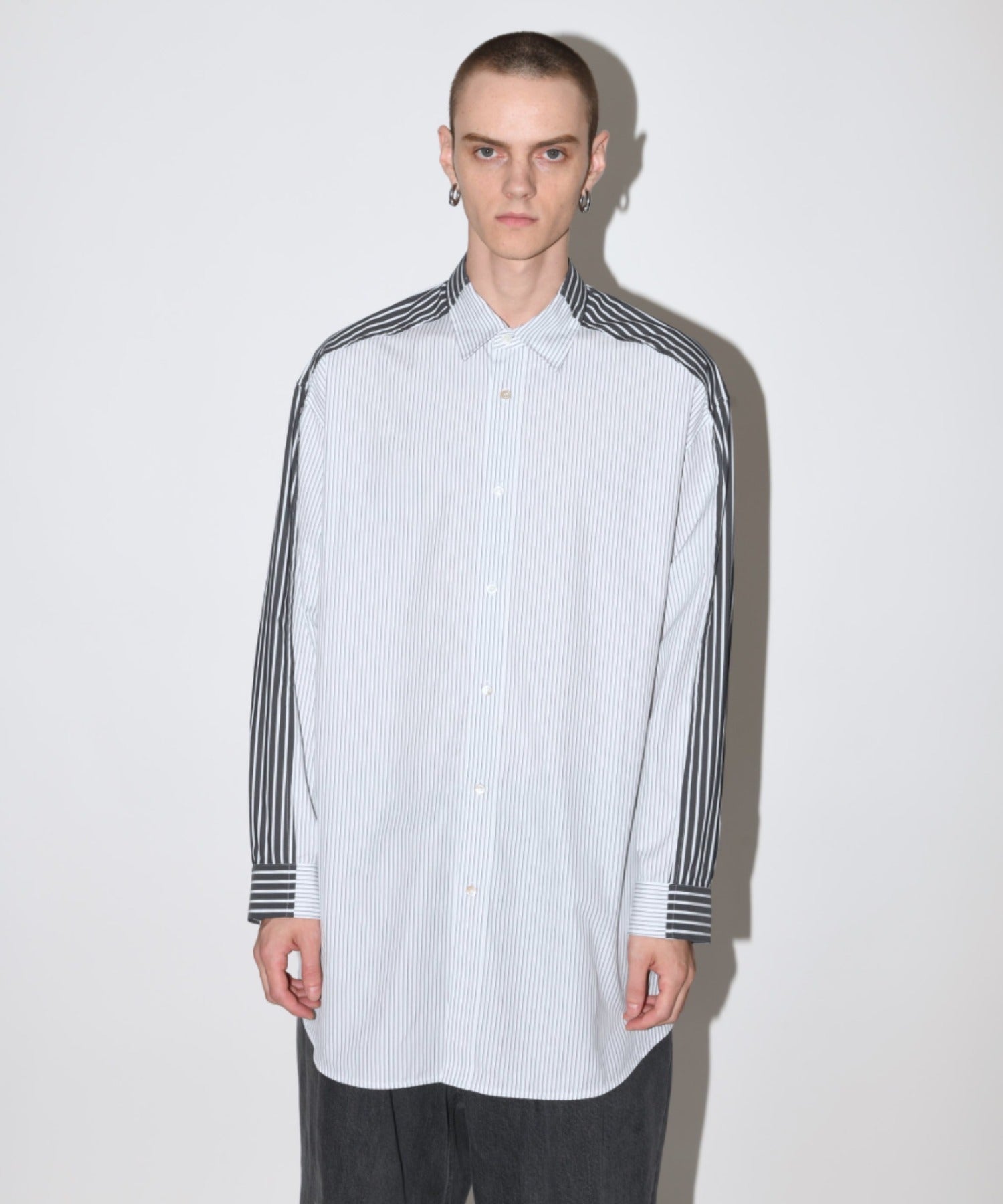 Outsider Shirt - gray stripe