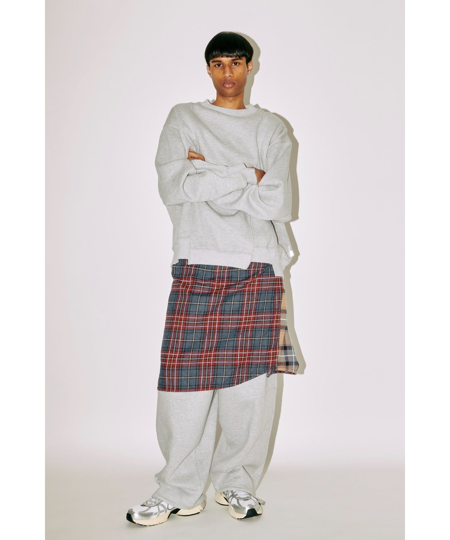 Wide tuck sweat trousers - almond green