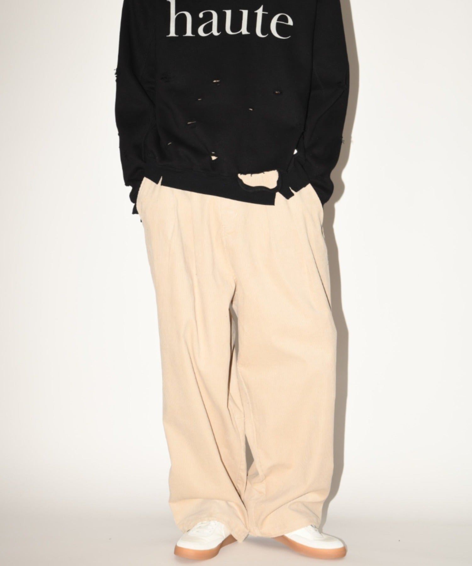 Corduroy neo slacks - black