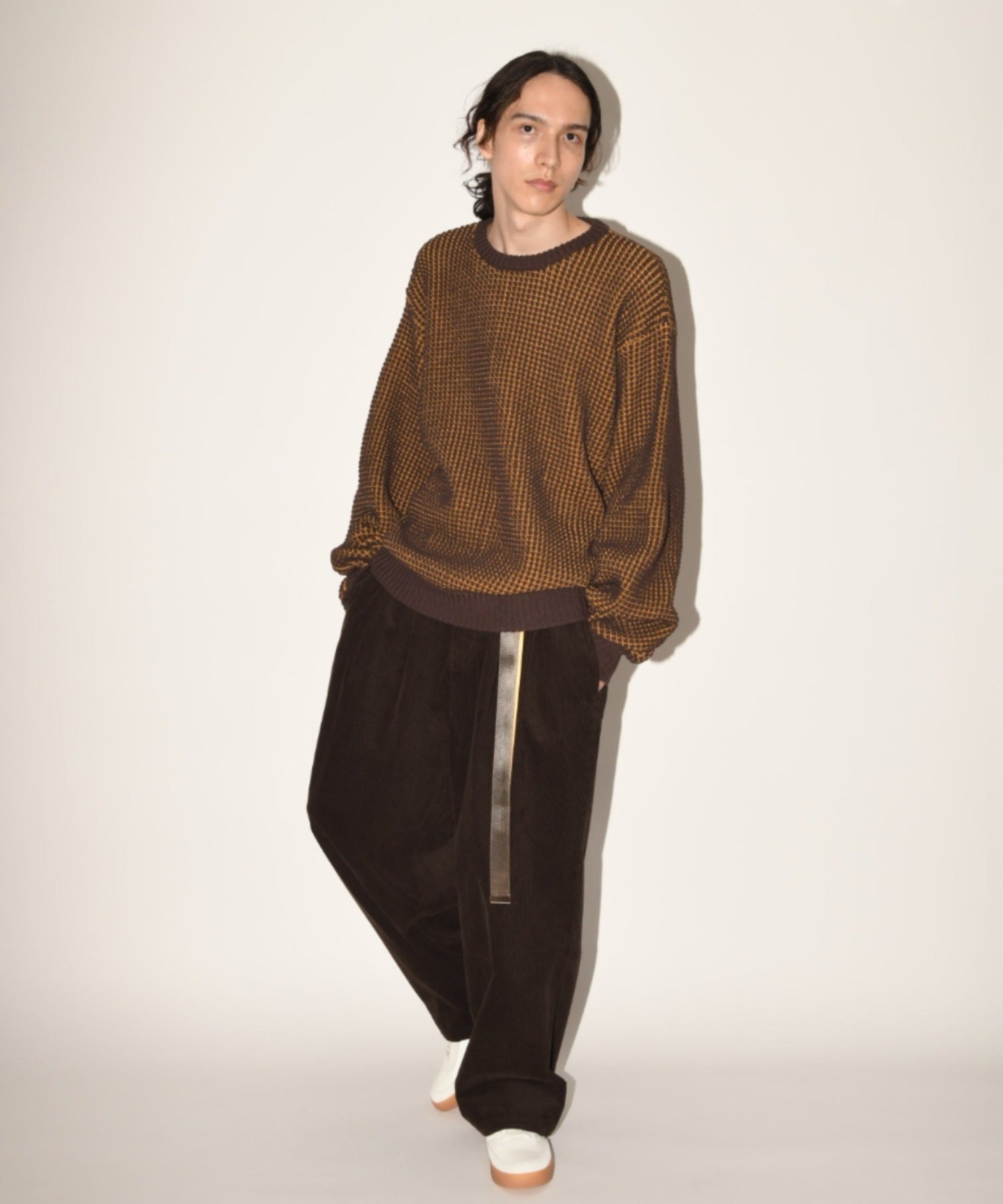 Corduroy neo slacks - black