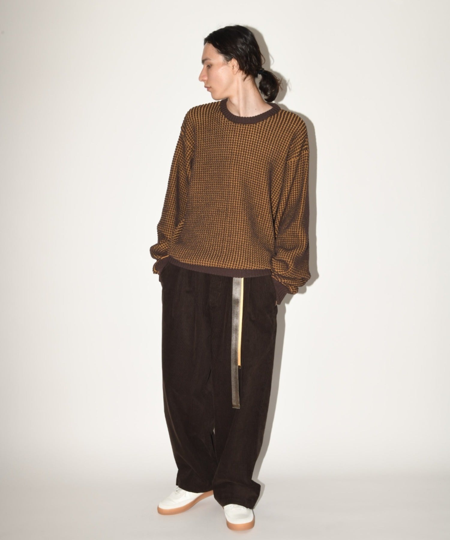 Corduroy neo slacks - black