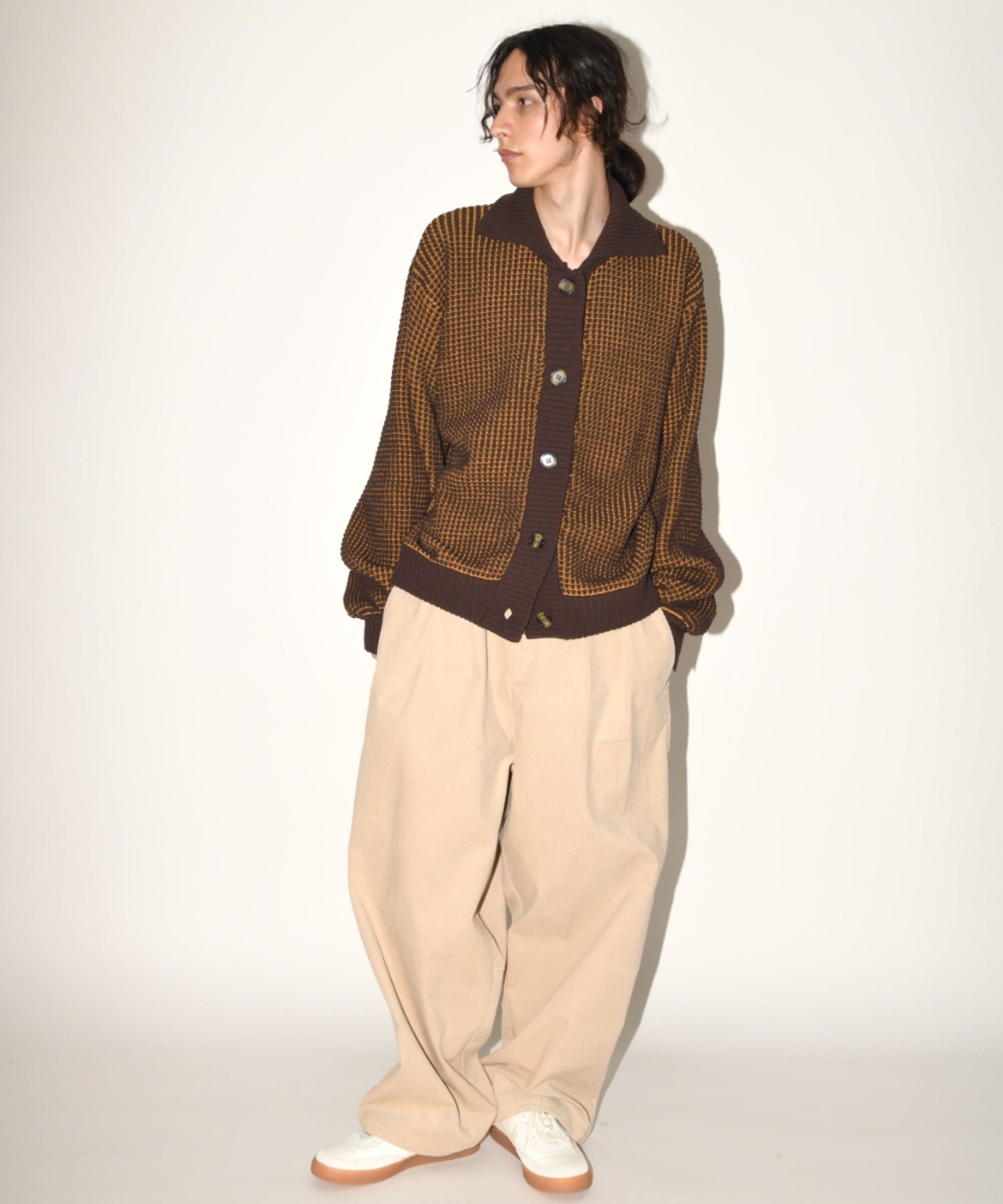 Corduroy neo slacks - black