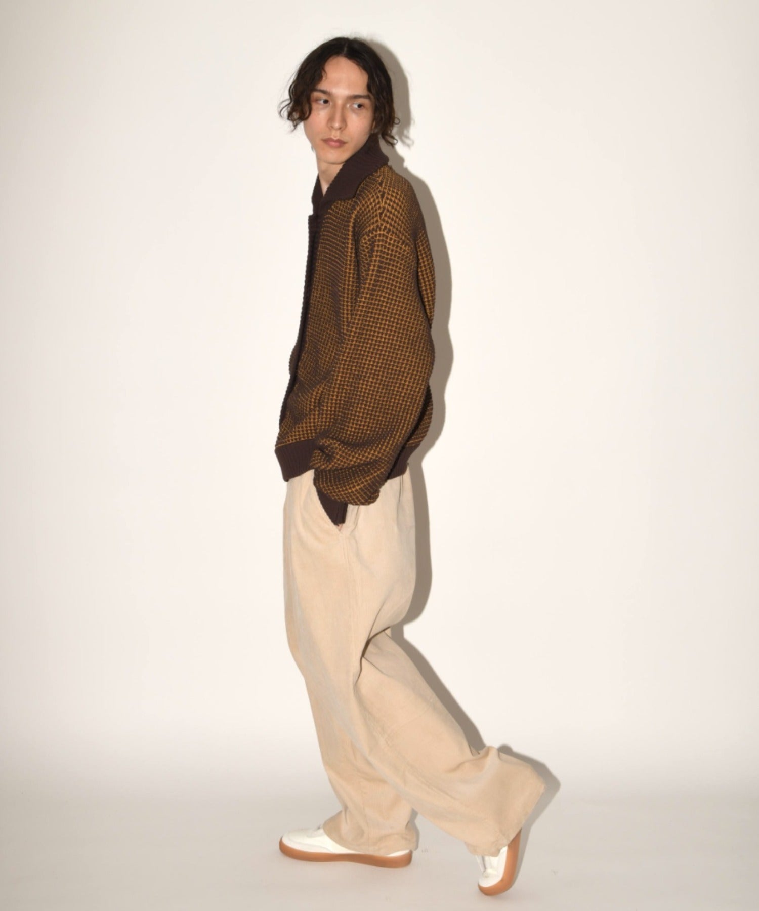 Corduroy neo slacks - black