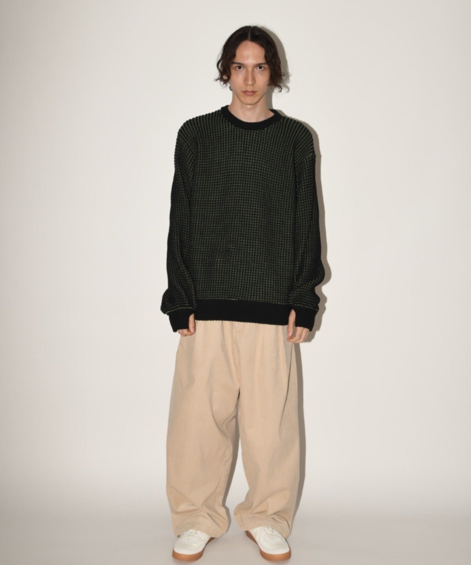 Corduroy neo slacks - black