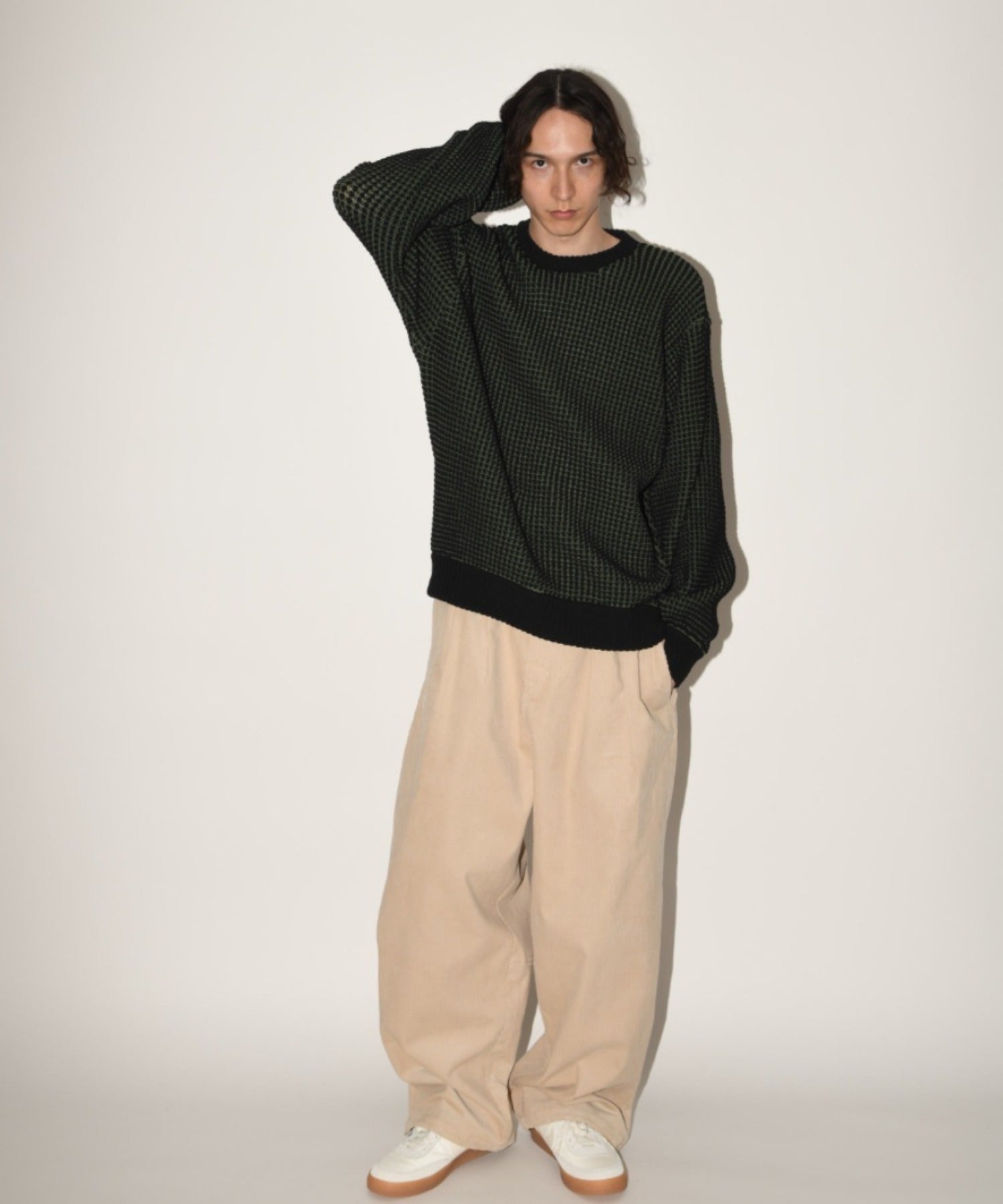Corduroy neo slacks - black
