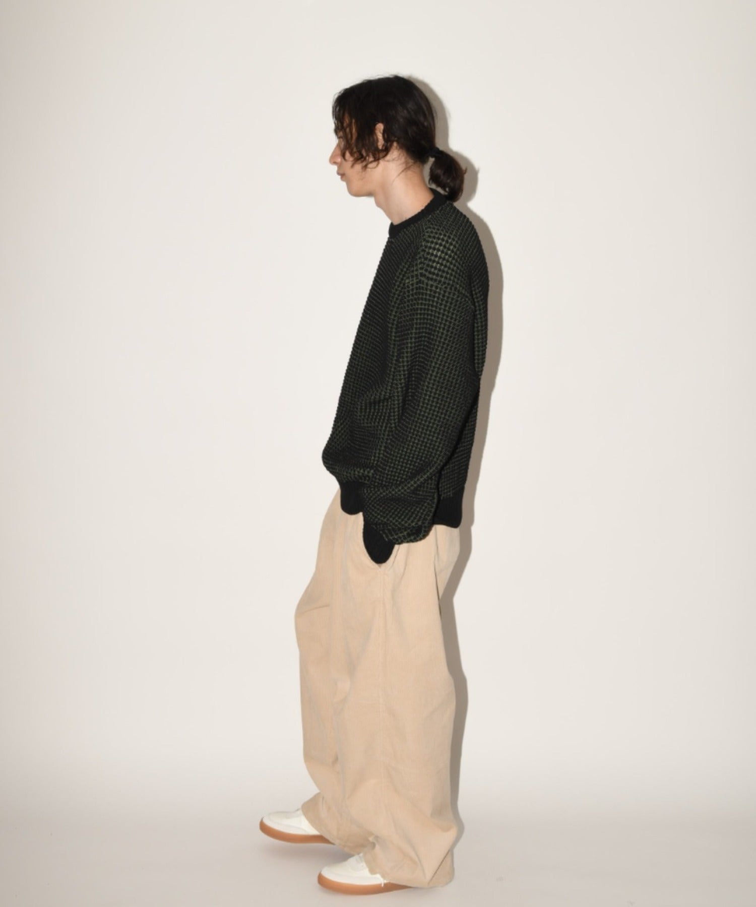 Corduroy neo slacks - black