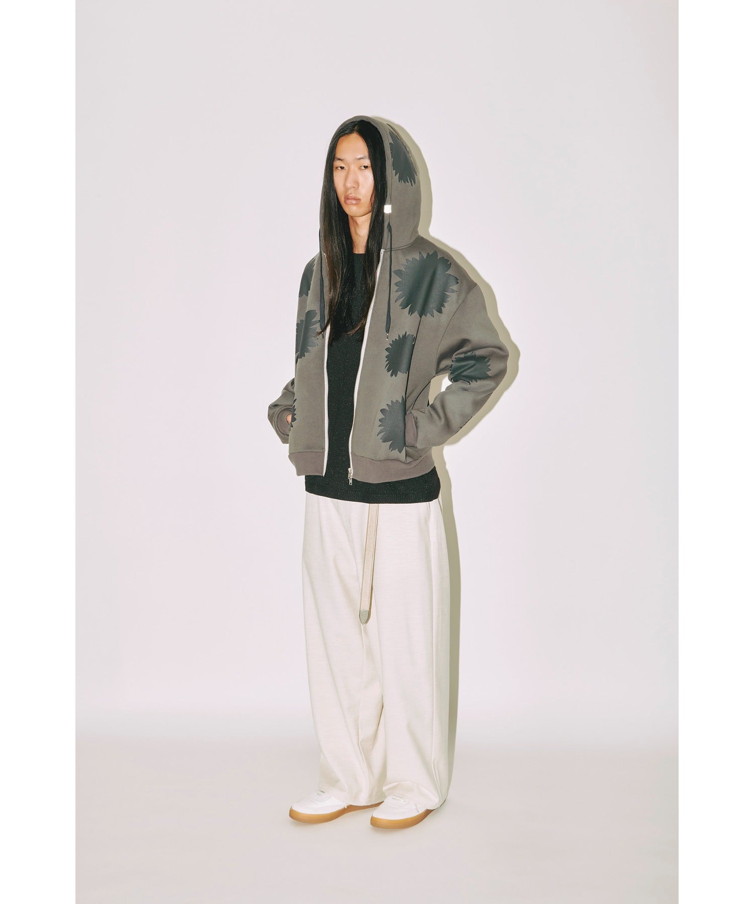 Long narrow belt - white