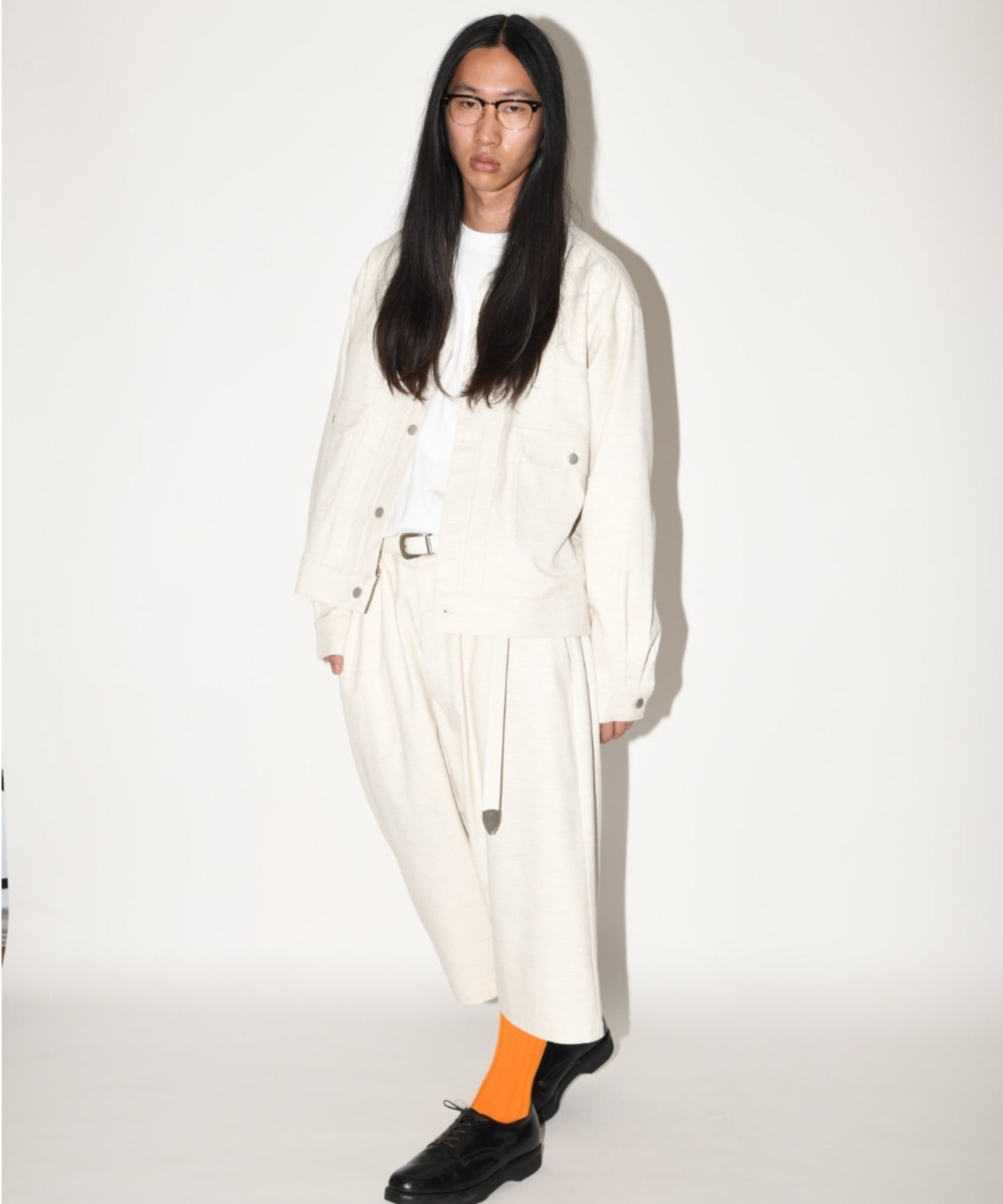 Long narrow belt - white