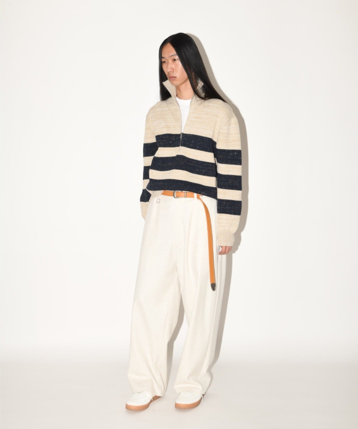 Long narrow belt - white