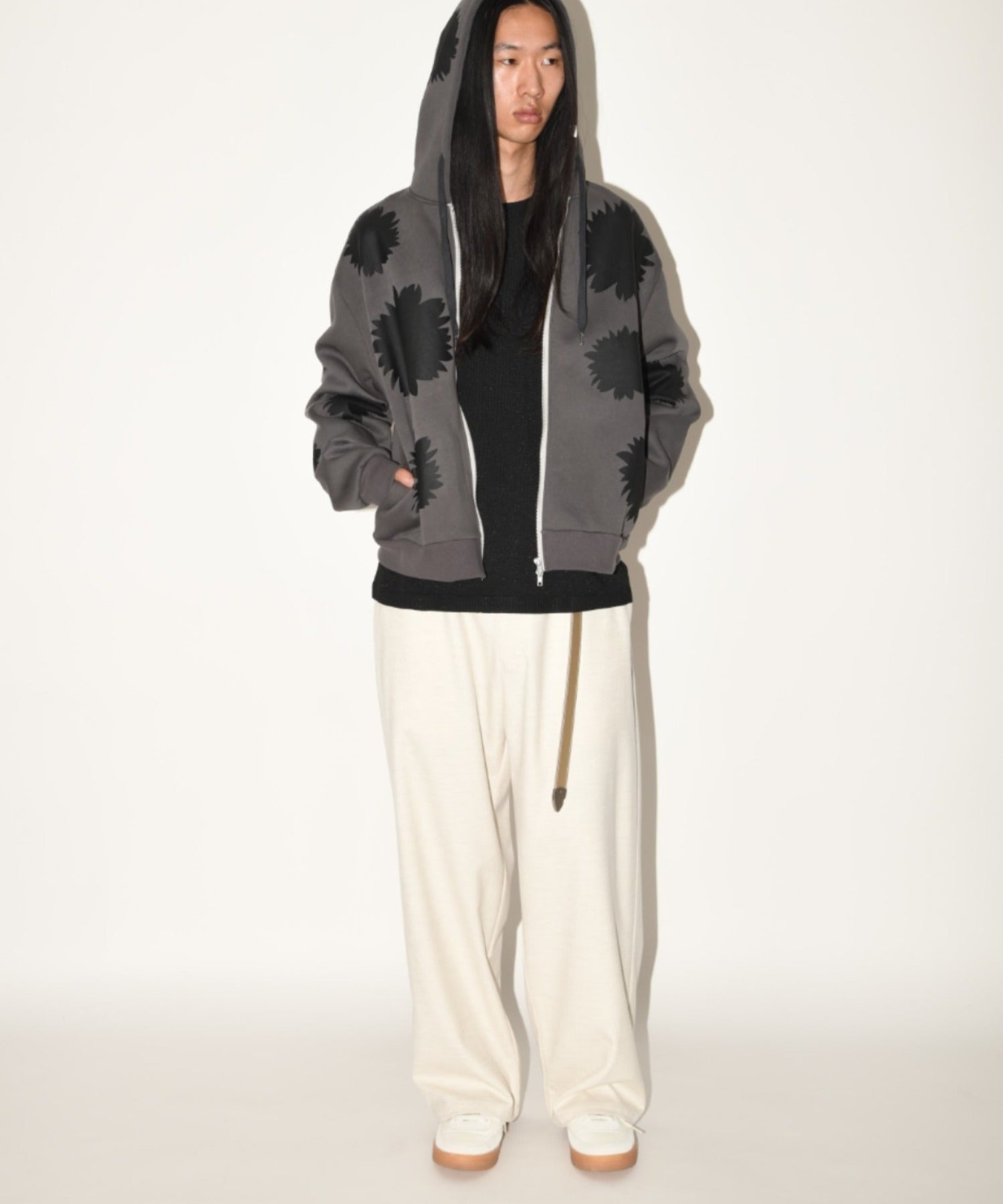 Long narrow belt - white