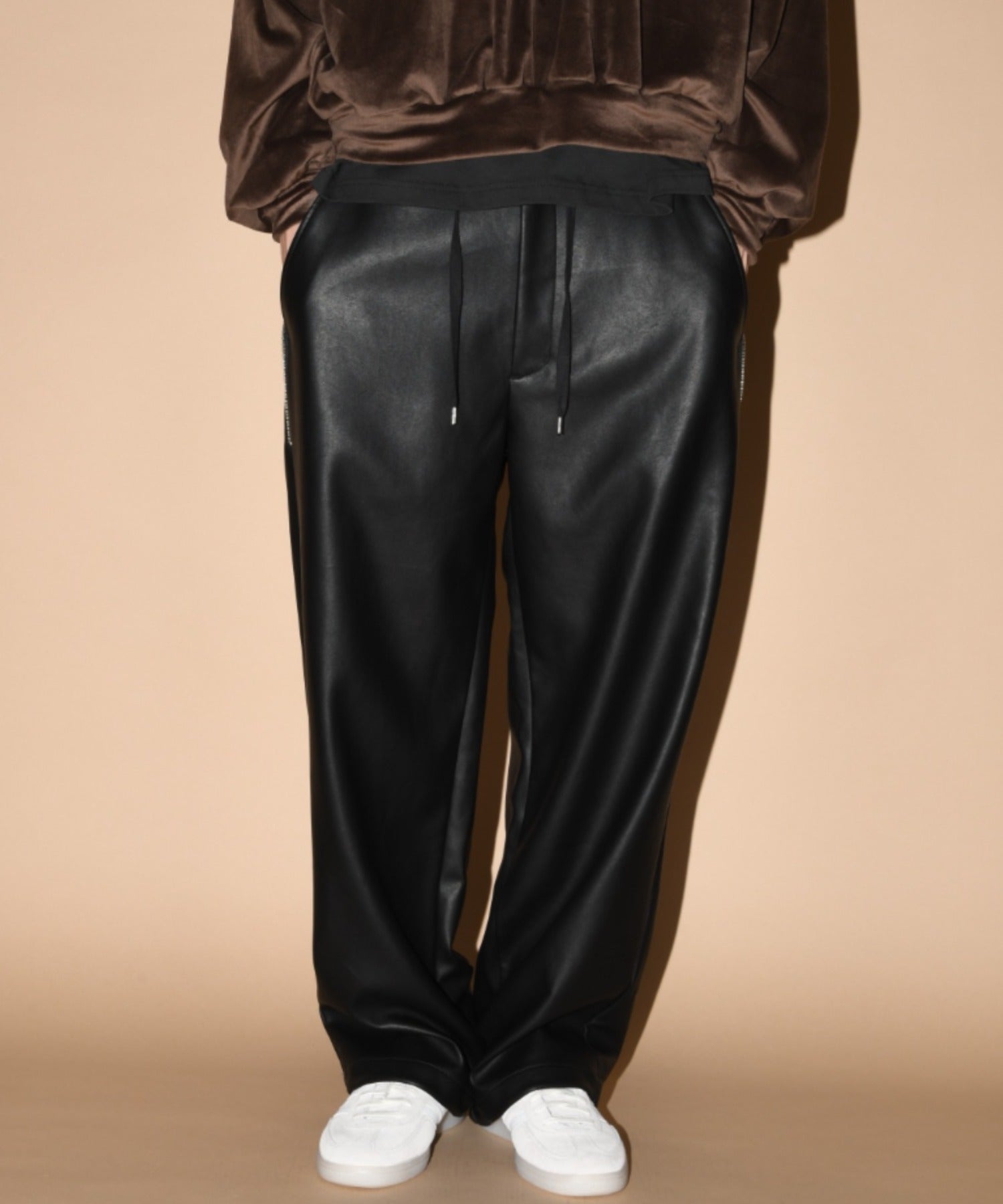 Faux Leather Side-zip Wide Pants - black