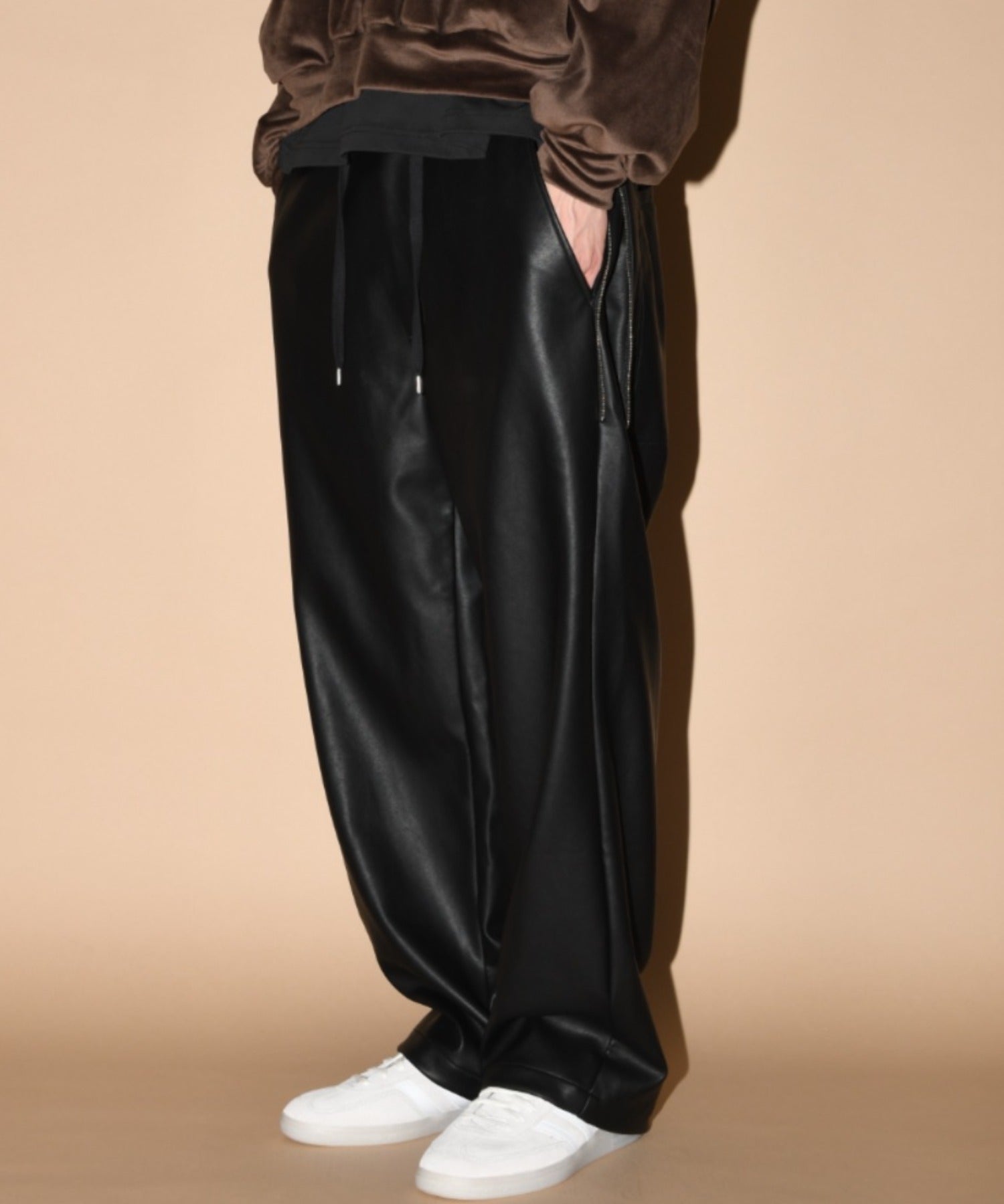 Faux Leather Side-zip Wide Pants - black