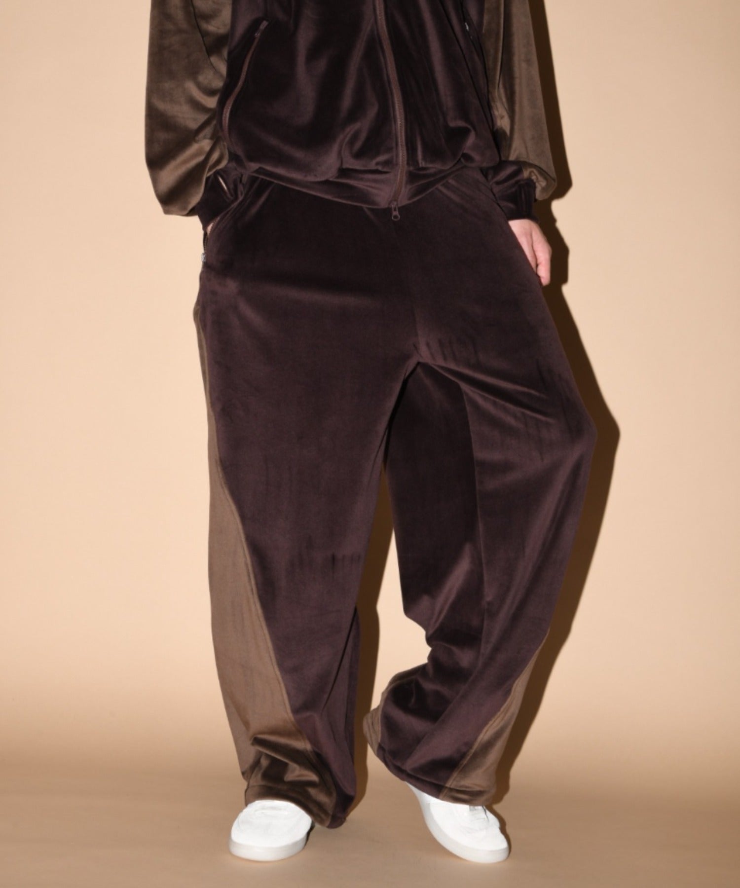 Velour Panel Wide Pants - black/gray