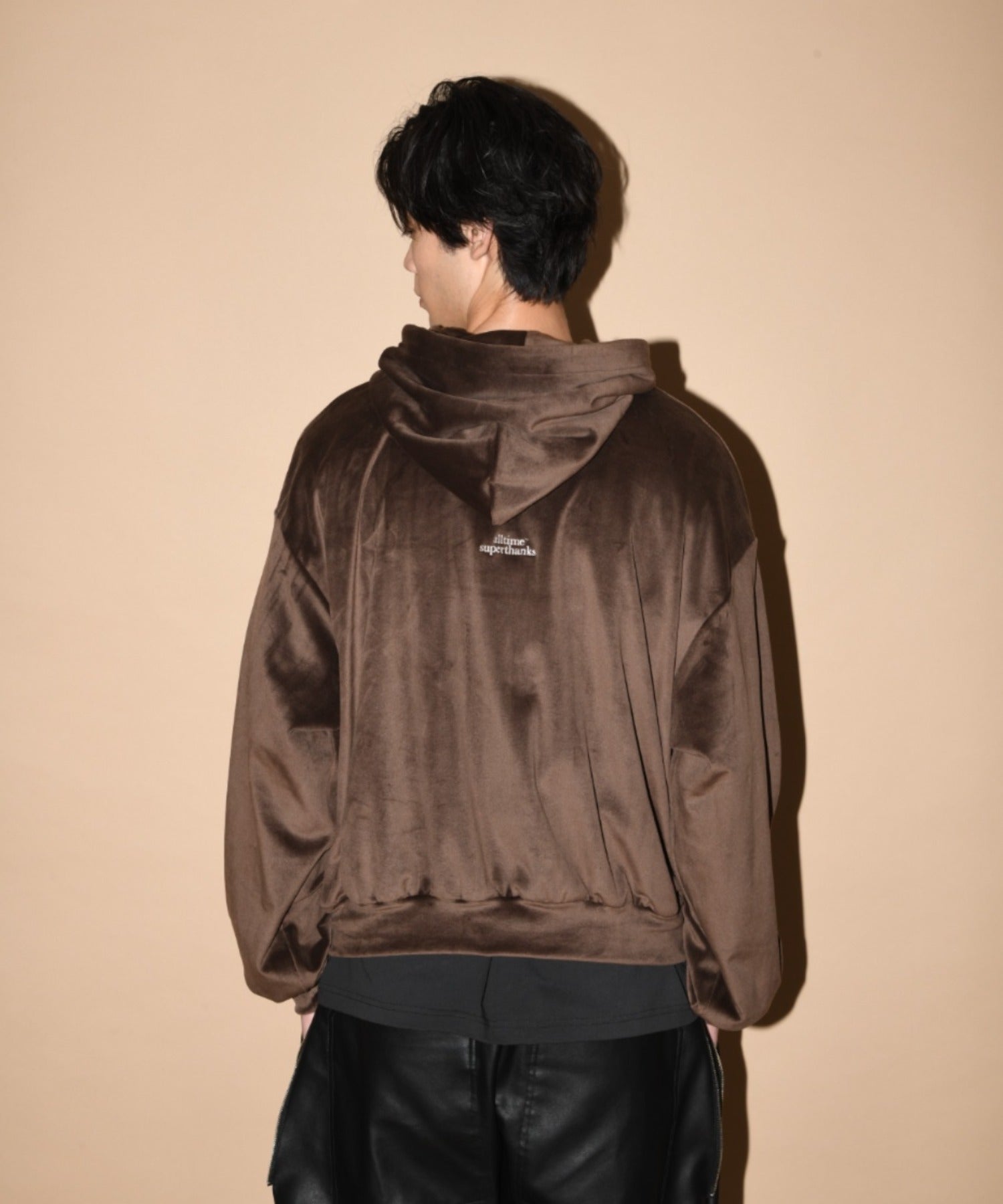 Velour Short Hoodie - black