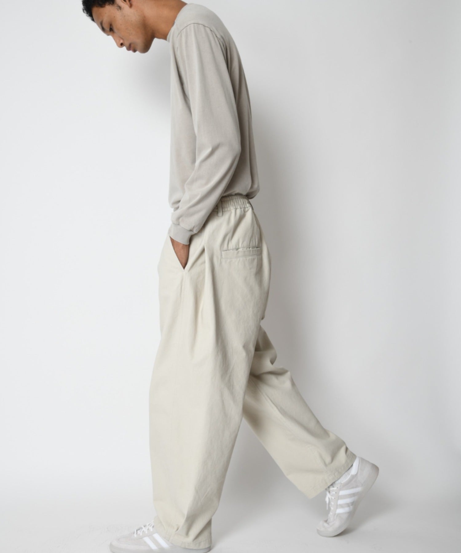 Pigment dyed Twill Side-tuck Wide Pants - gray