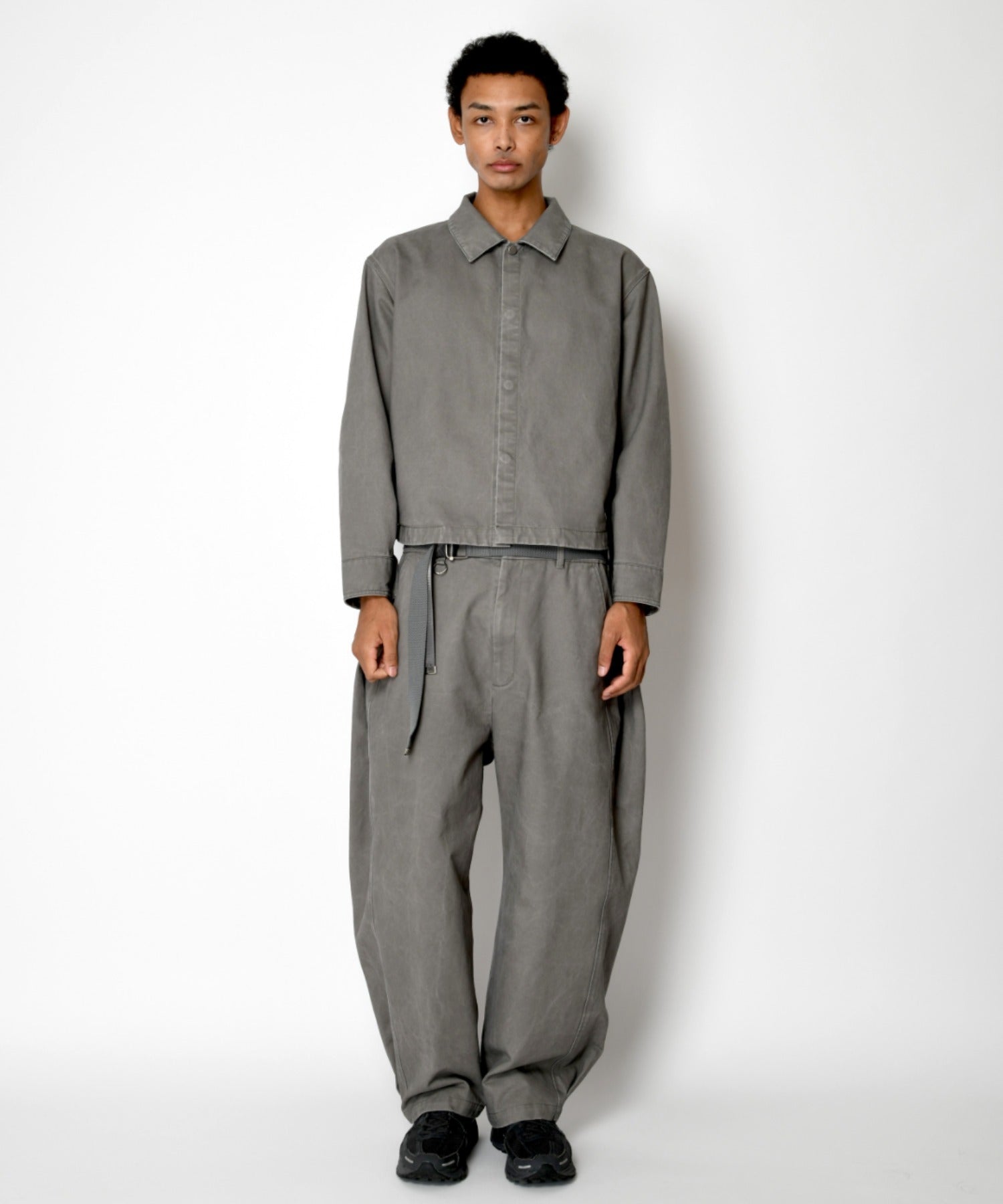Pigment dyed Twill Side-tuck Wide Pants - gray