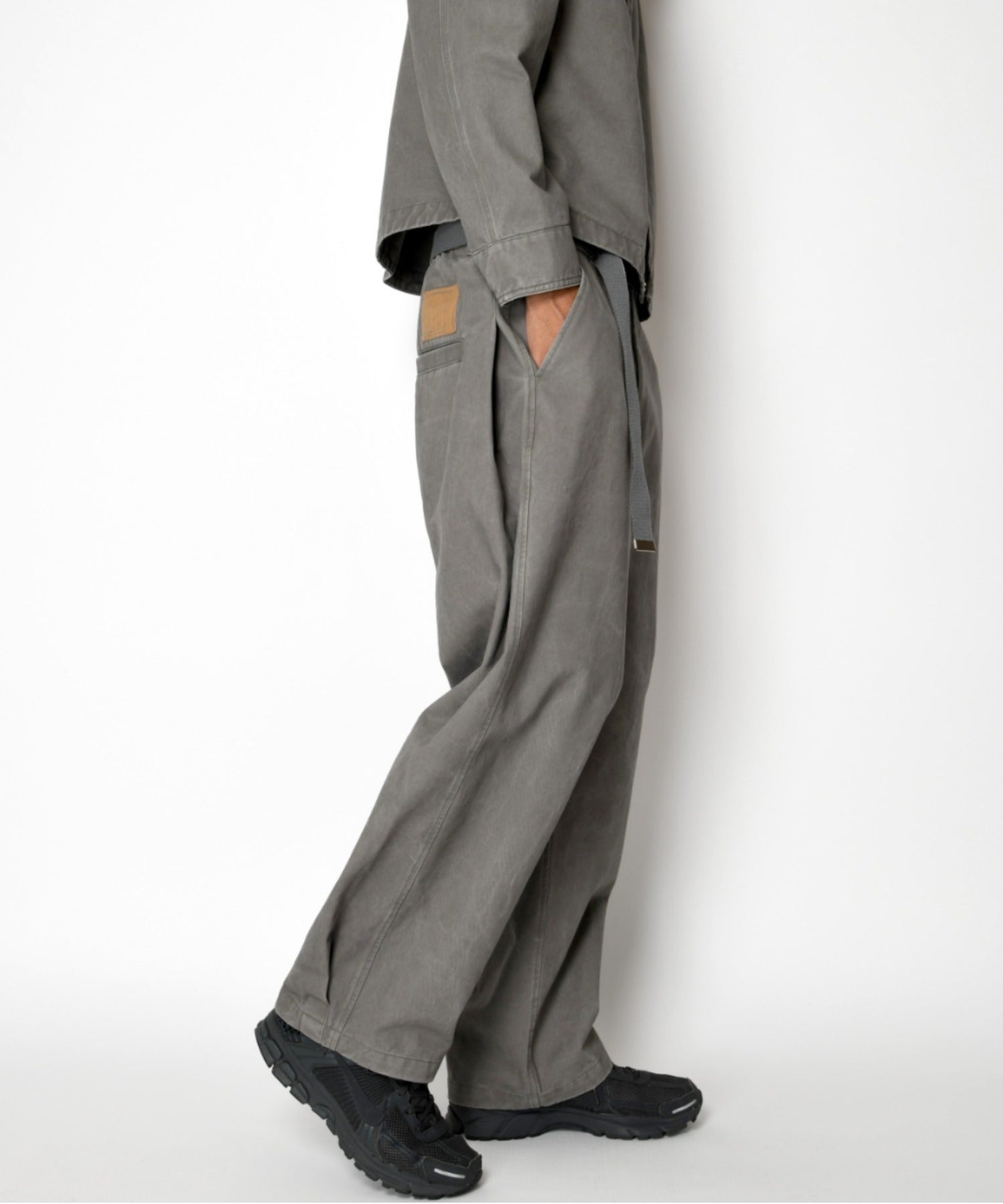 Pigment dyed Twill Side-tuck Wide Pants - gray
