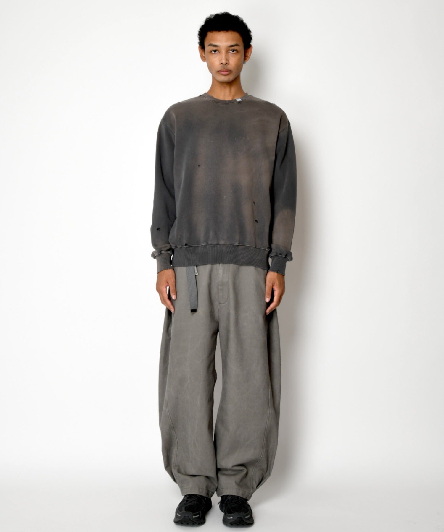 Pigment dyed Twill Side-tuck Wide Pants - gray