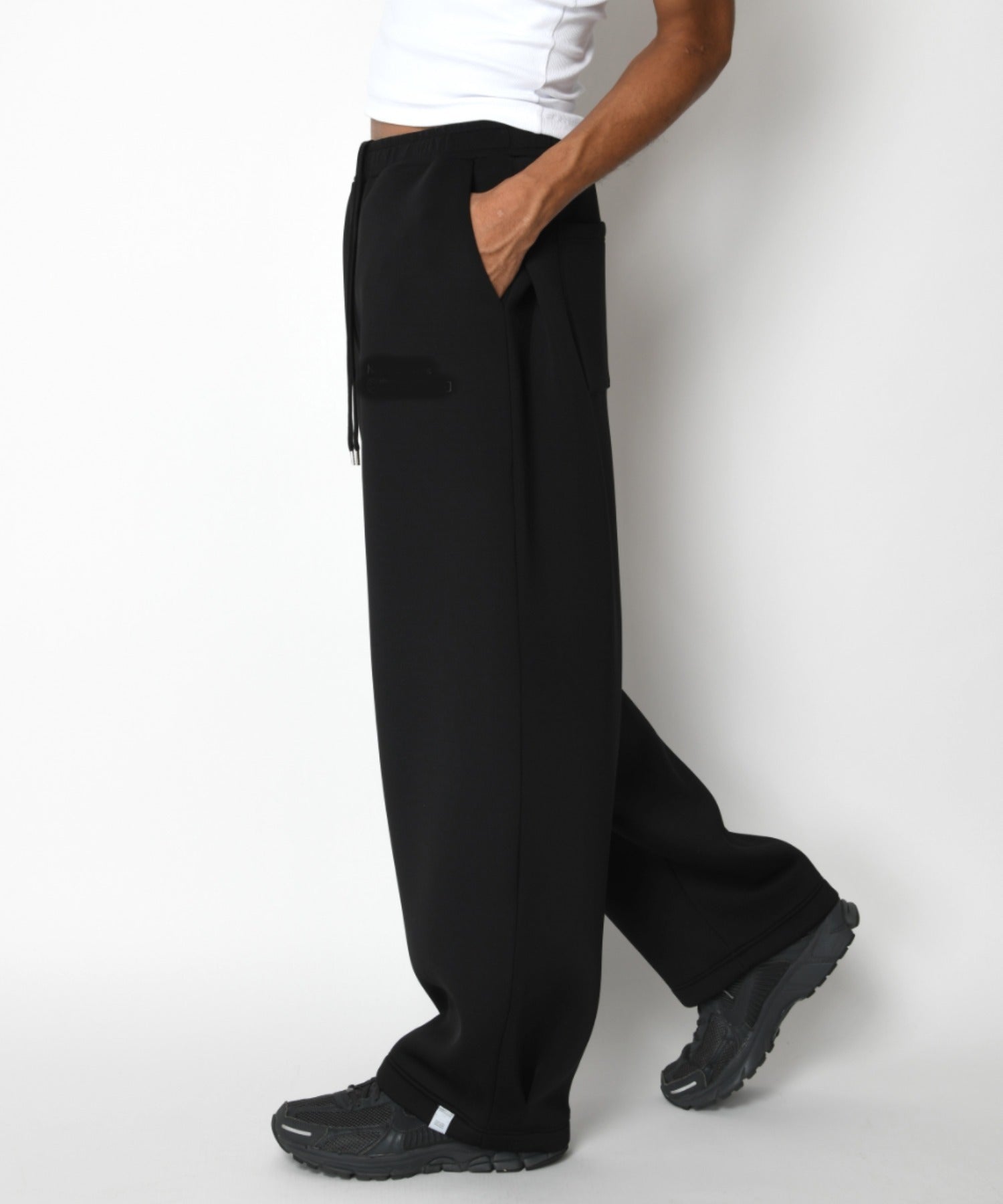 Double-knit Side-tuck Wide Pants (無地) - black