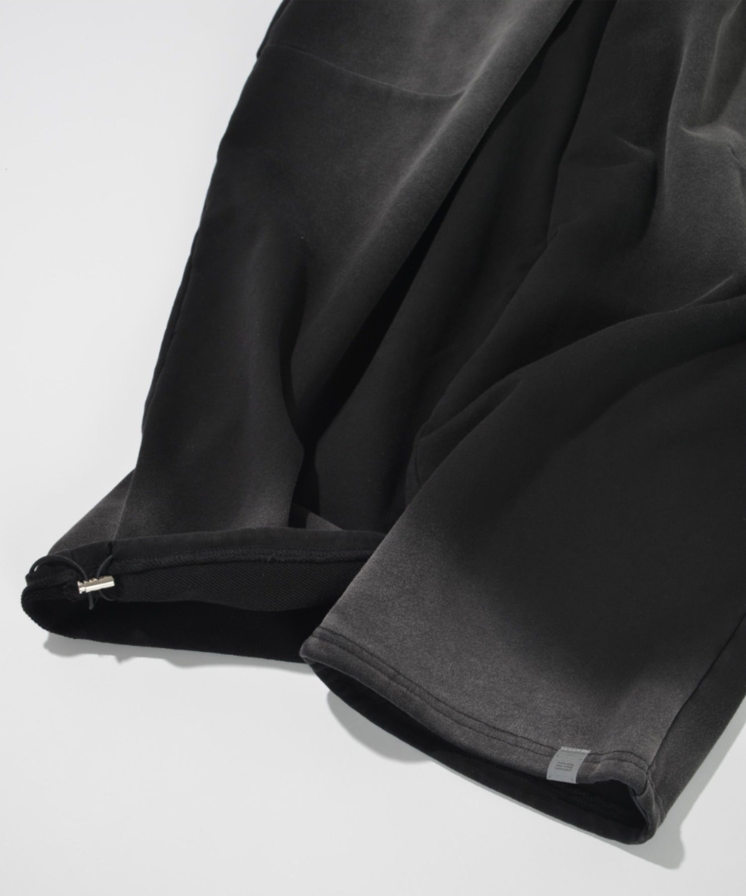Sun faded Flocky print Sweat Side-tuck Wide Pants - black