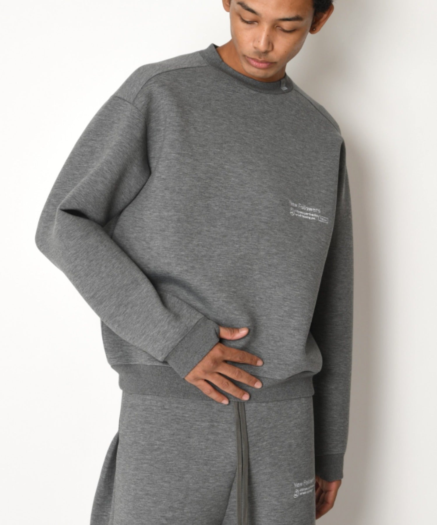 Double-knit Embroidery Crew-neck - ash c.gray