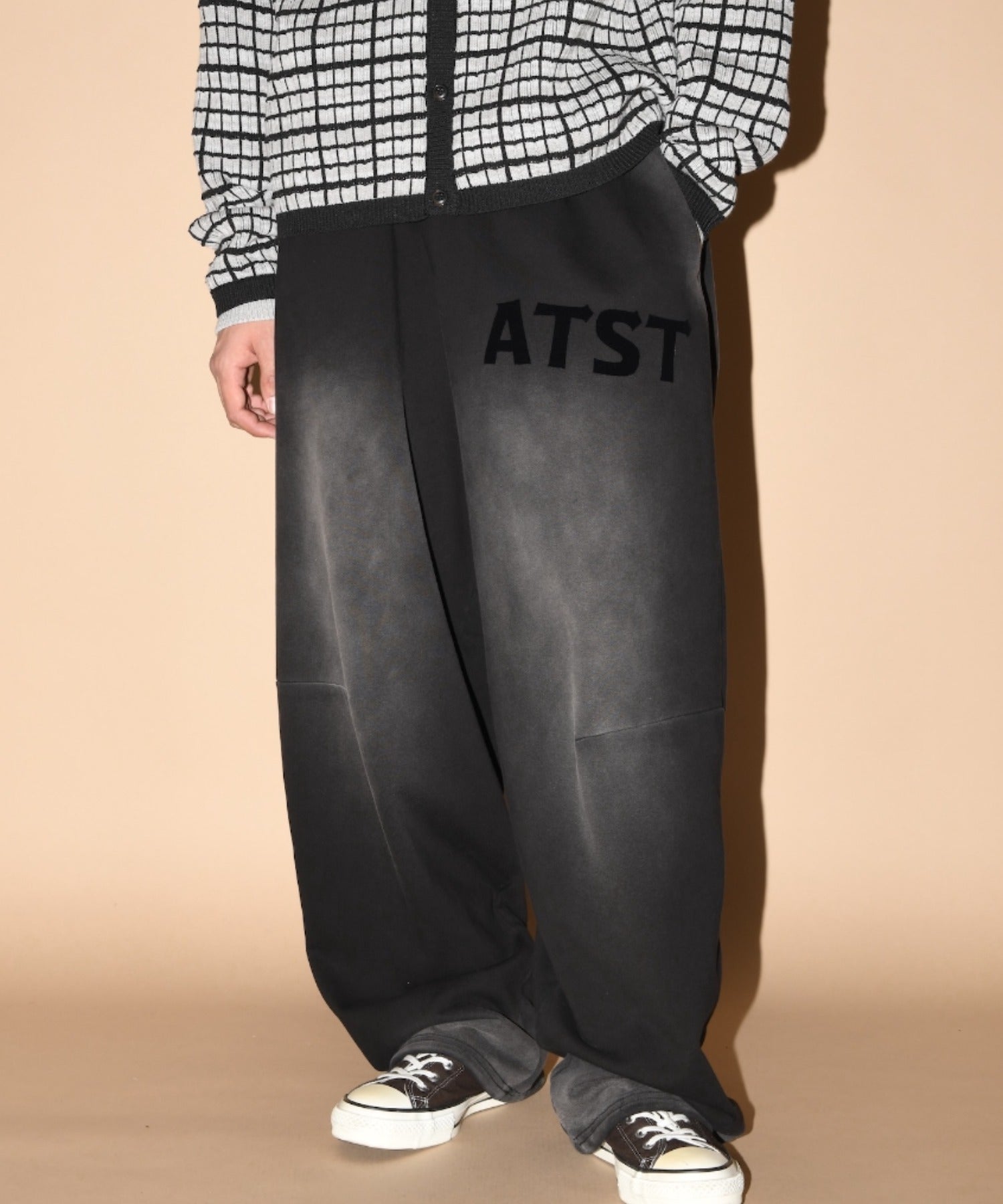 Sun faded Flocky print Sweat Side-tuck Wide Pants - brown