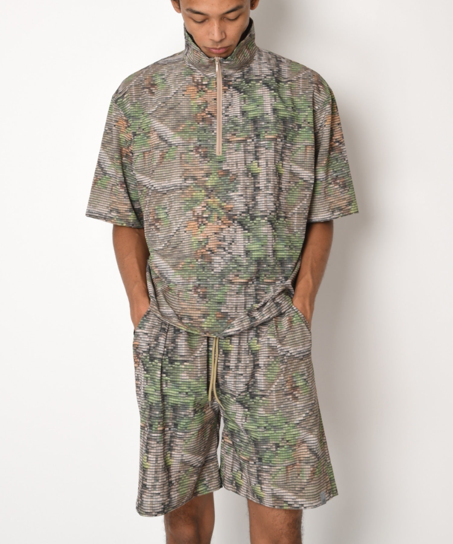 Technical S/S high-zip pullover - mosictree