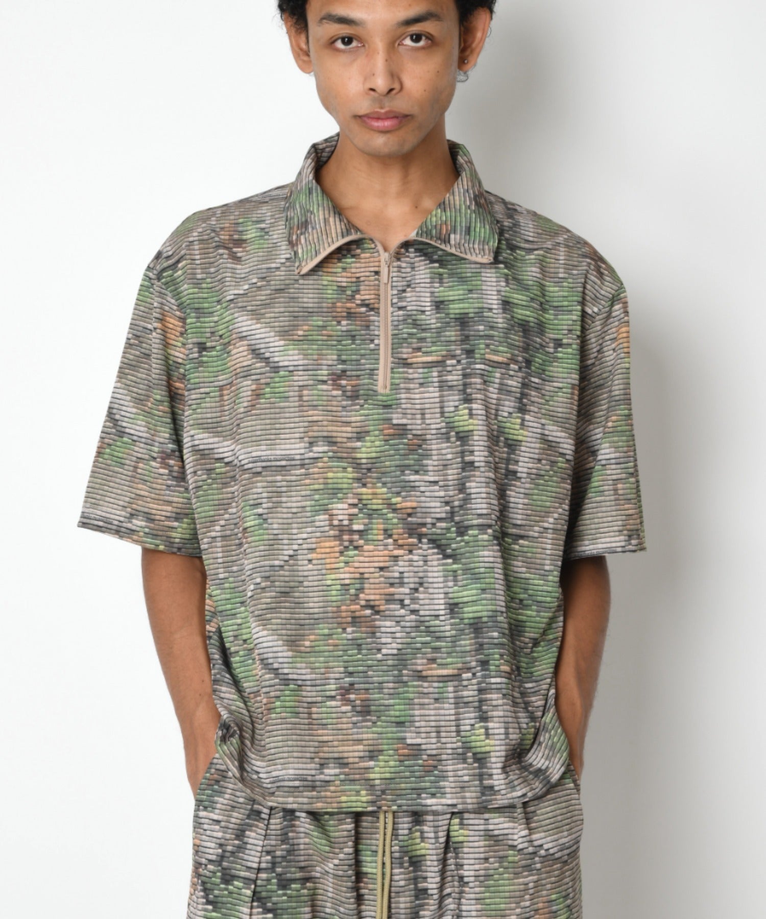 Technical S/S high-zip pullover - mosictree