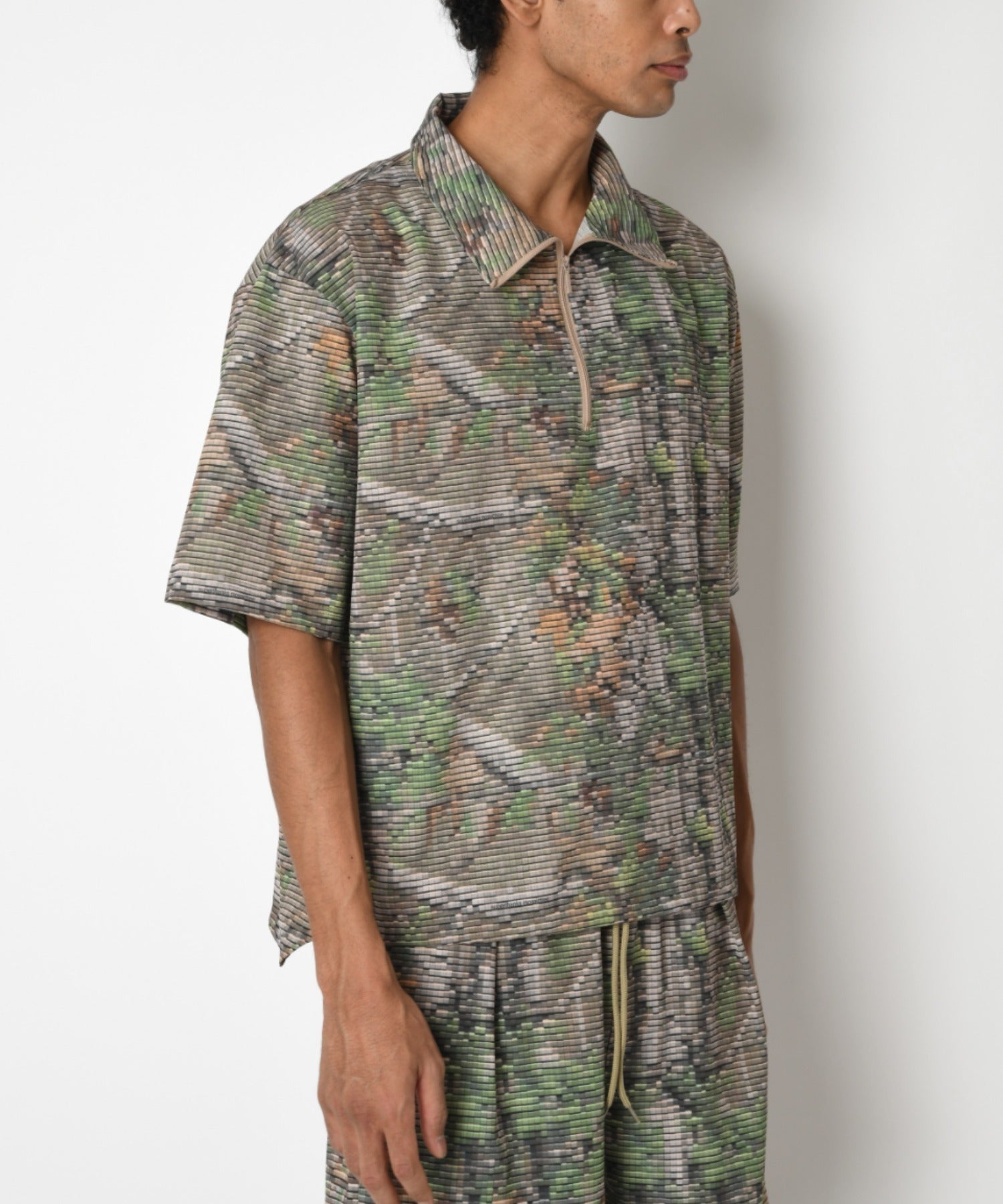Technical S/S high-zip pullover - mosictree