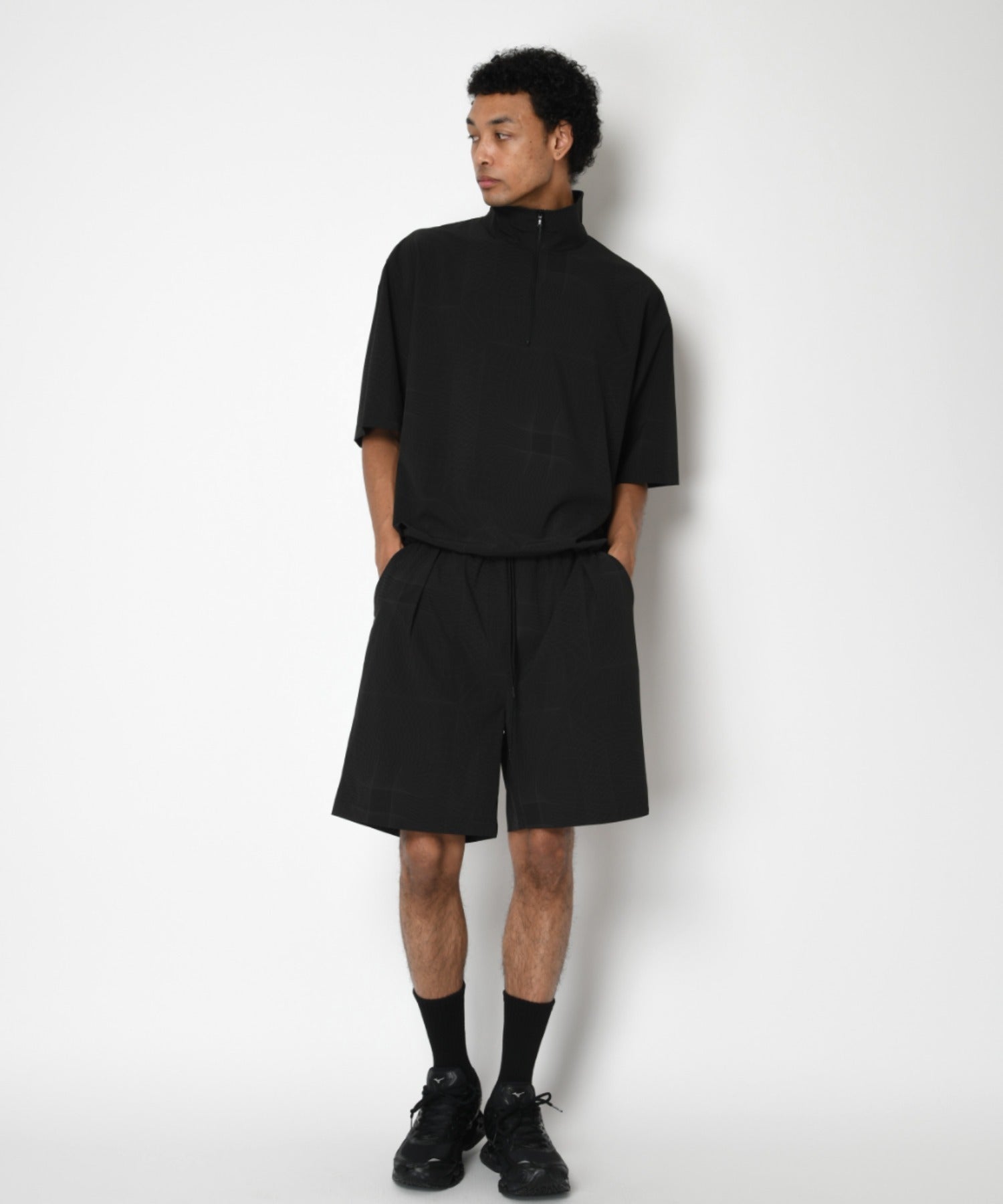 Technical S/S high-zip pullover - black