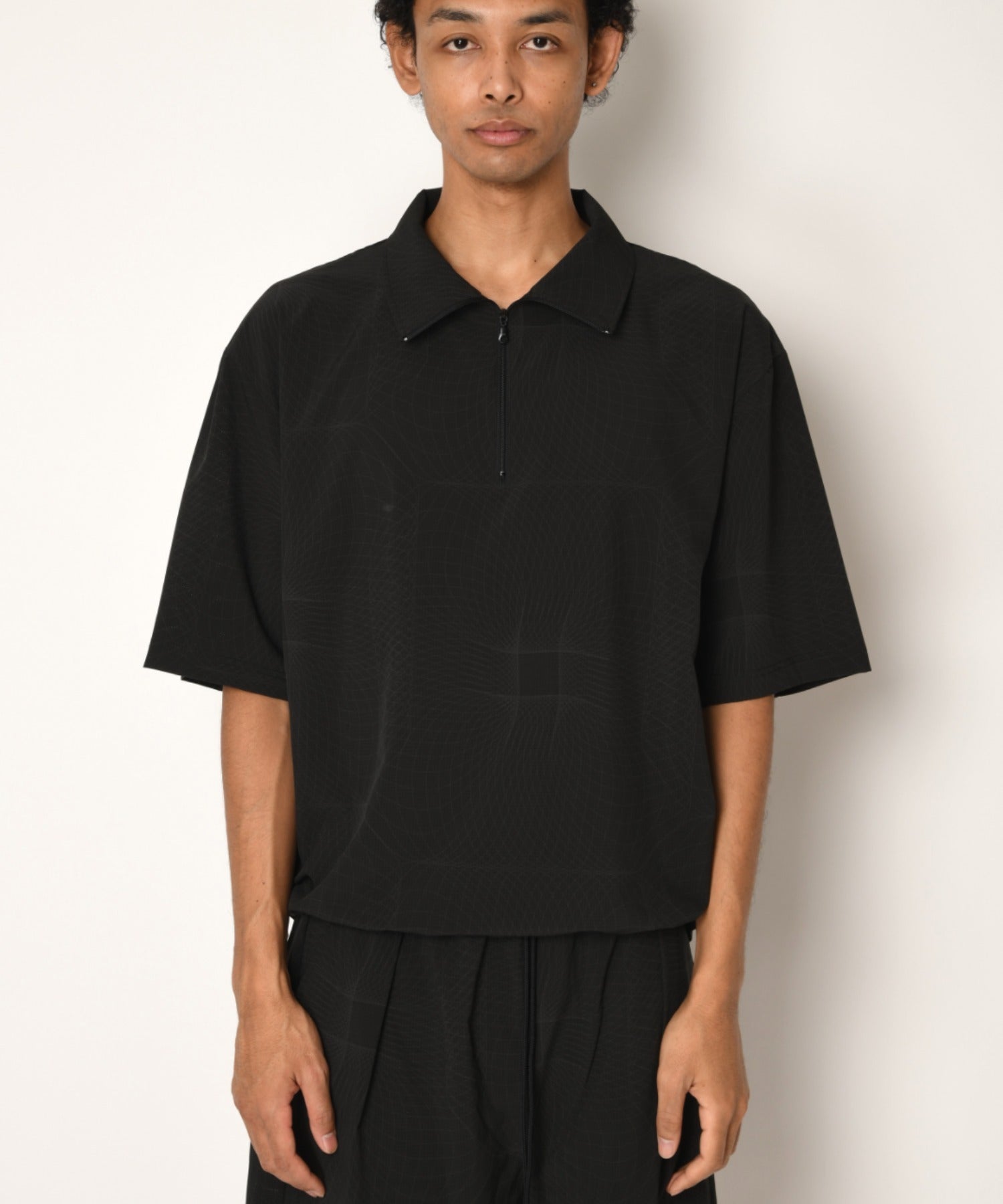 Technical S/S high-zip pullover - lineblack