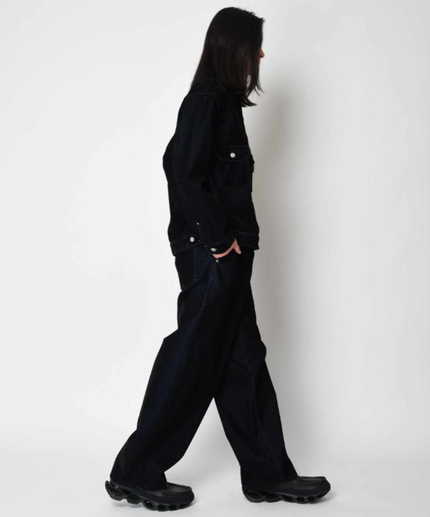 Black flocky denim barrel leg trousers - onewash black